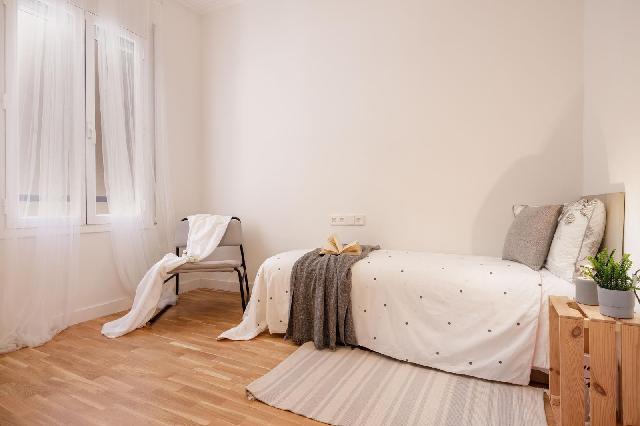 Imagen 6 Inmueble 303055 - Piso en venta en Barcelona / Próximo al Cuartel del Bruc