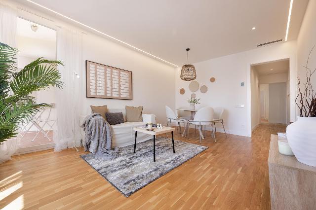 Imagen 1 Inmueble 303055 - Piso en venta en Barcelona / Próximo al Cuartel del Bruc