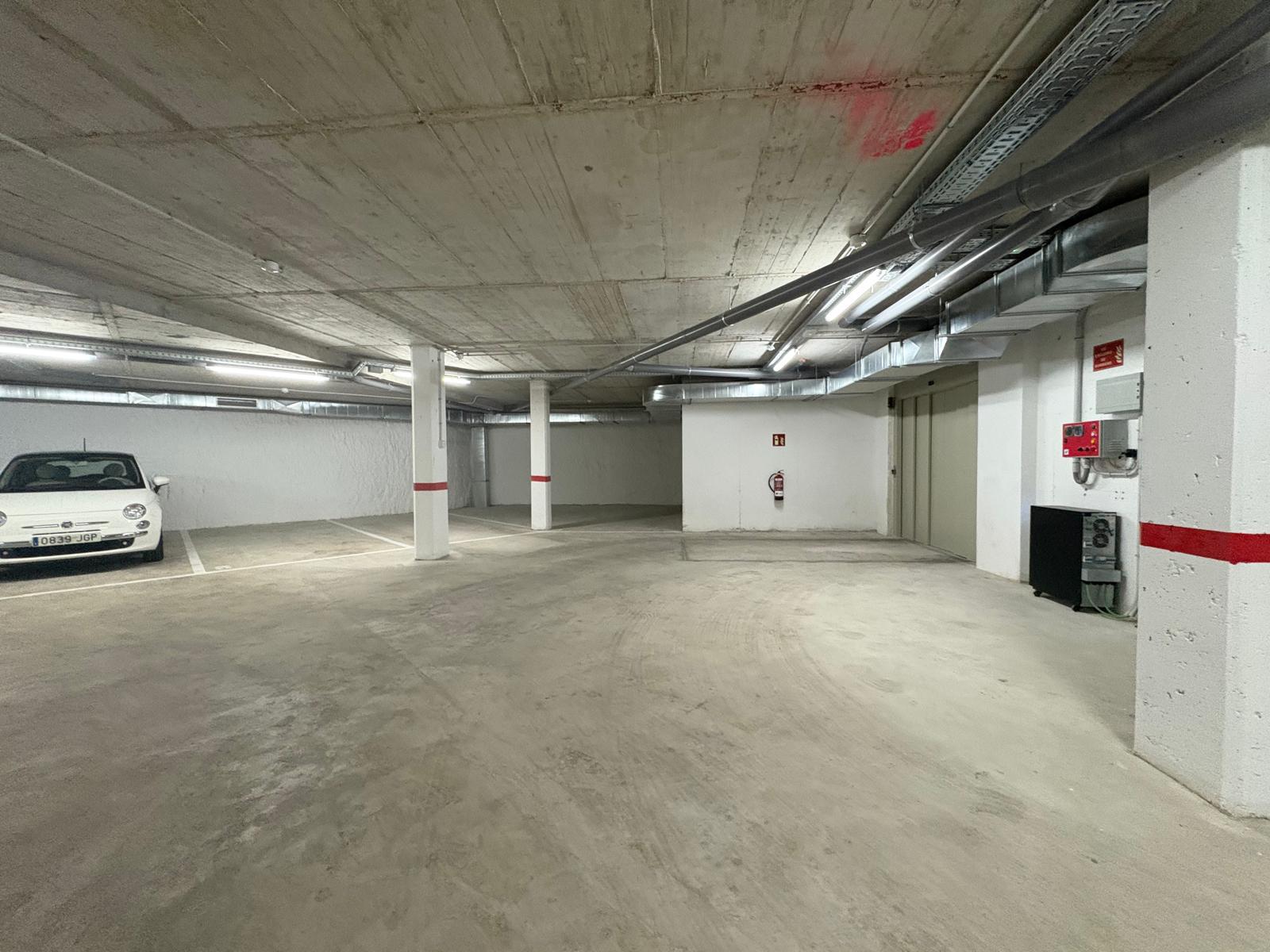 Imagen 10 Parking Coche en venta en Sabadell / Junto Parc Catalunya