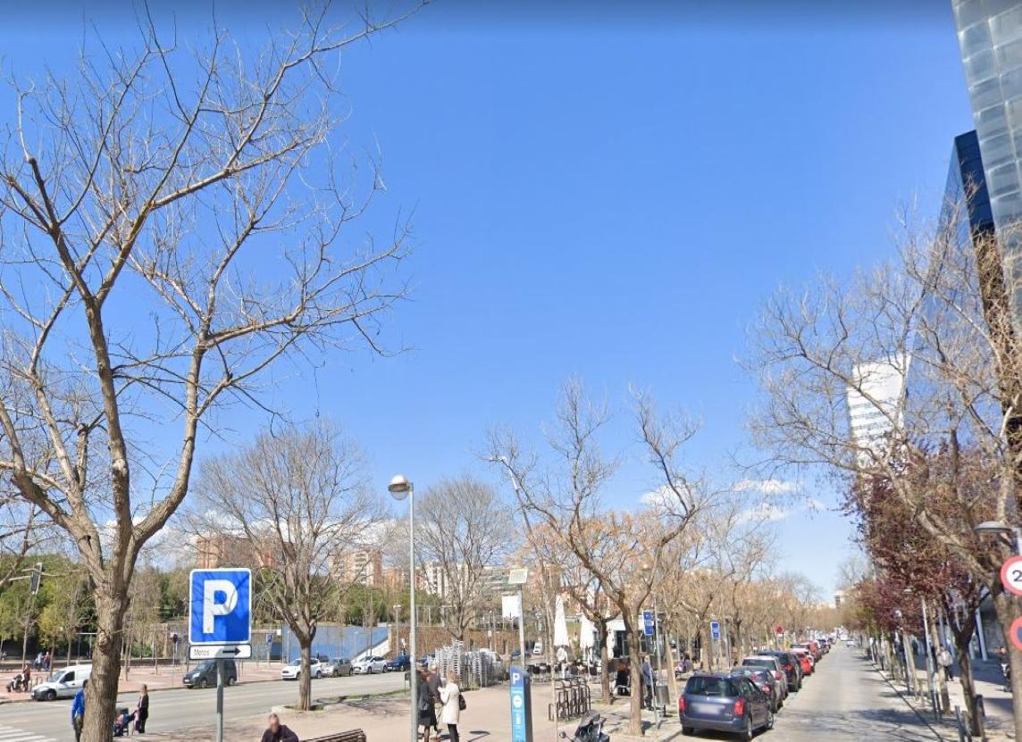Imagen 3 Parking Coche en venta en Sabadell / Av. Francesc Macia Sabadell junto El Corte Ingles