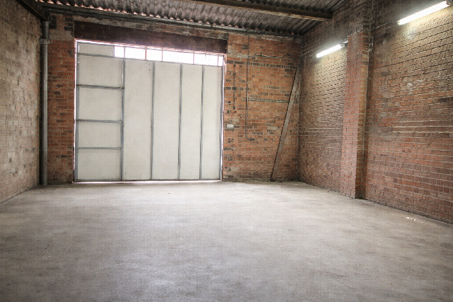 Imagen 2 Inmueble 275409 - Local Comercial en venta en Montcada I Reixac / Junto a la estación de tren de Can Sant Joan