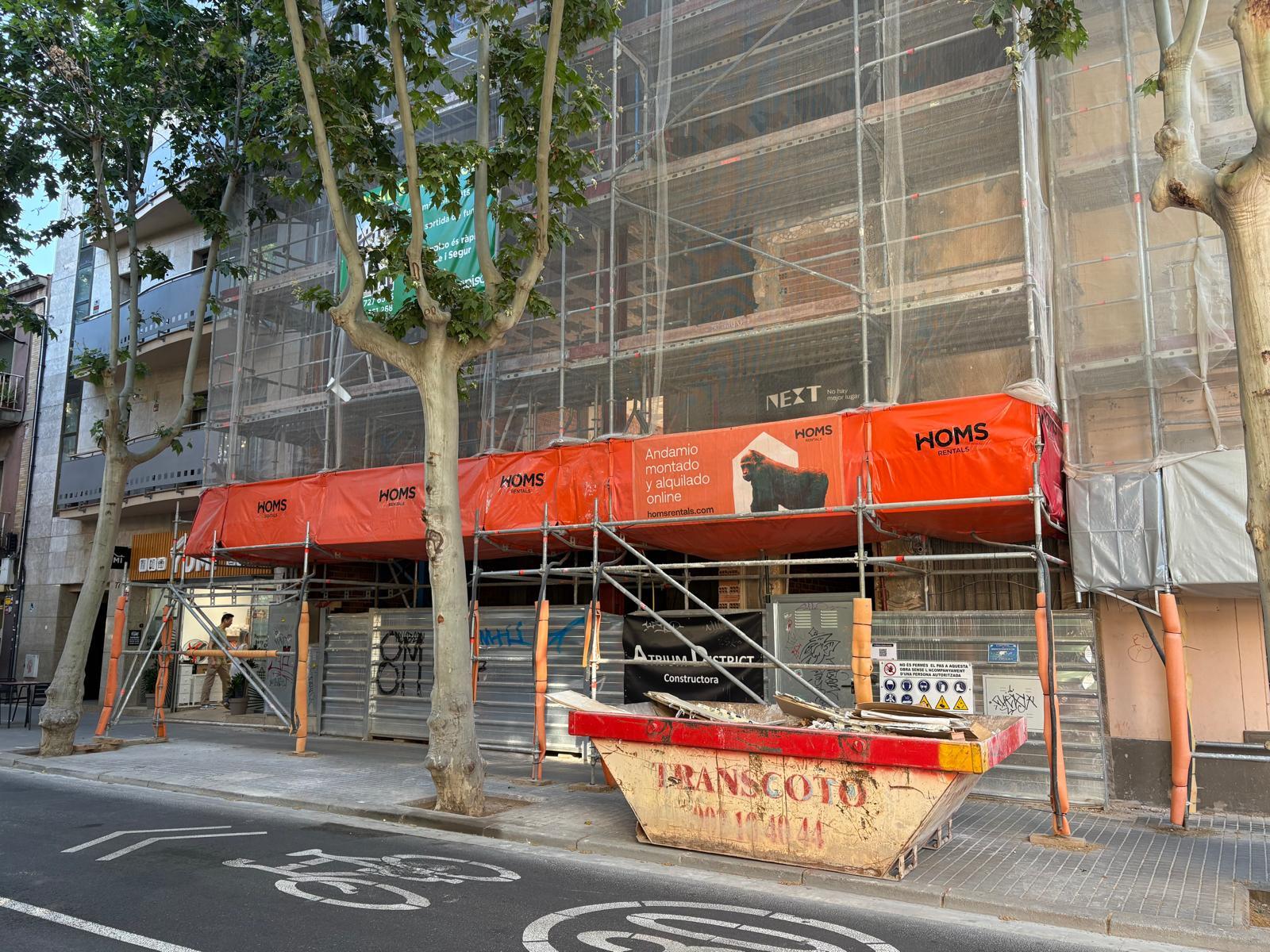 Imagen 7 Local Comercial en alquiler en Sabadell / Obra nueva. Local con salida de humos en Via Massagué