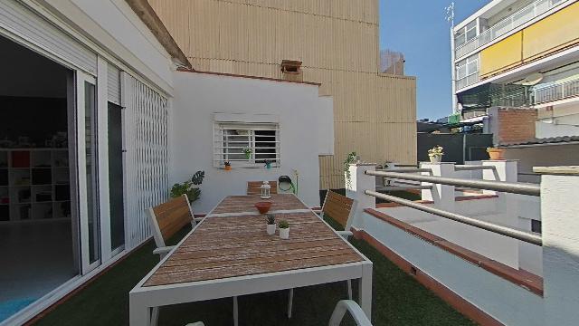 Imagen 1 Inmueble 281037 - Piso en venta en Sabadell / Piso con gran terraza, a un Paso del Parc Can Gambus