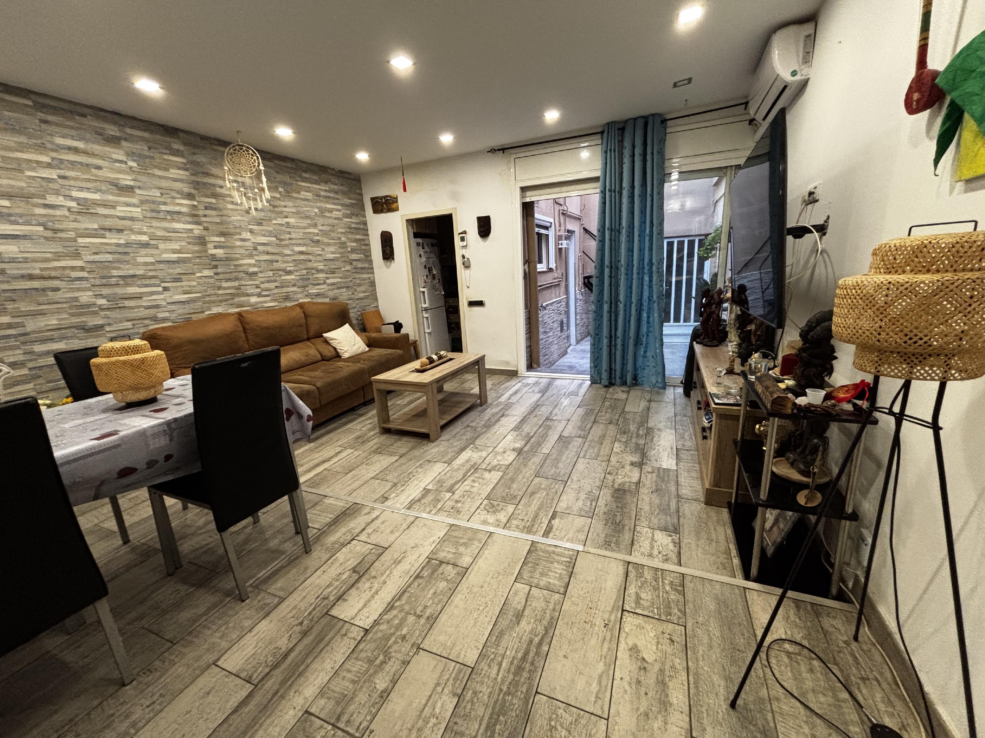 Imagen 7 Casa en venta en Sabadell / Junto Avenida Matadepera y cerca de todos los servicios