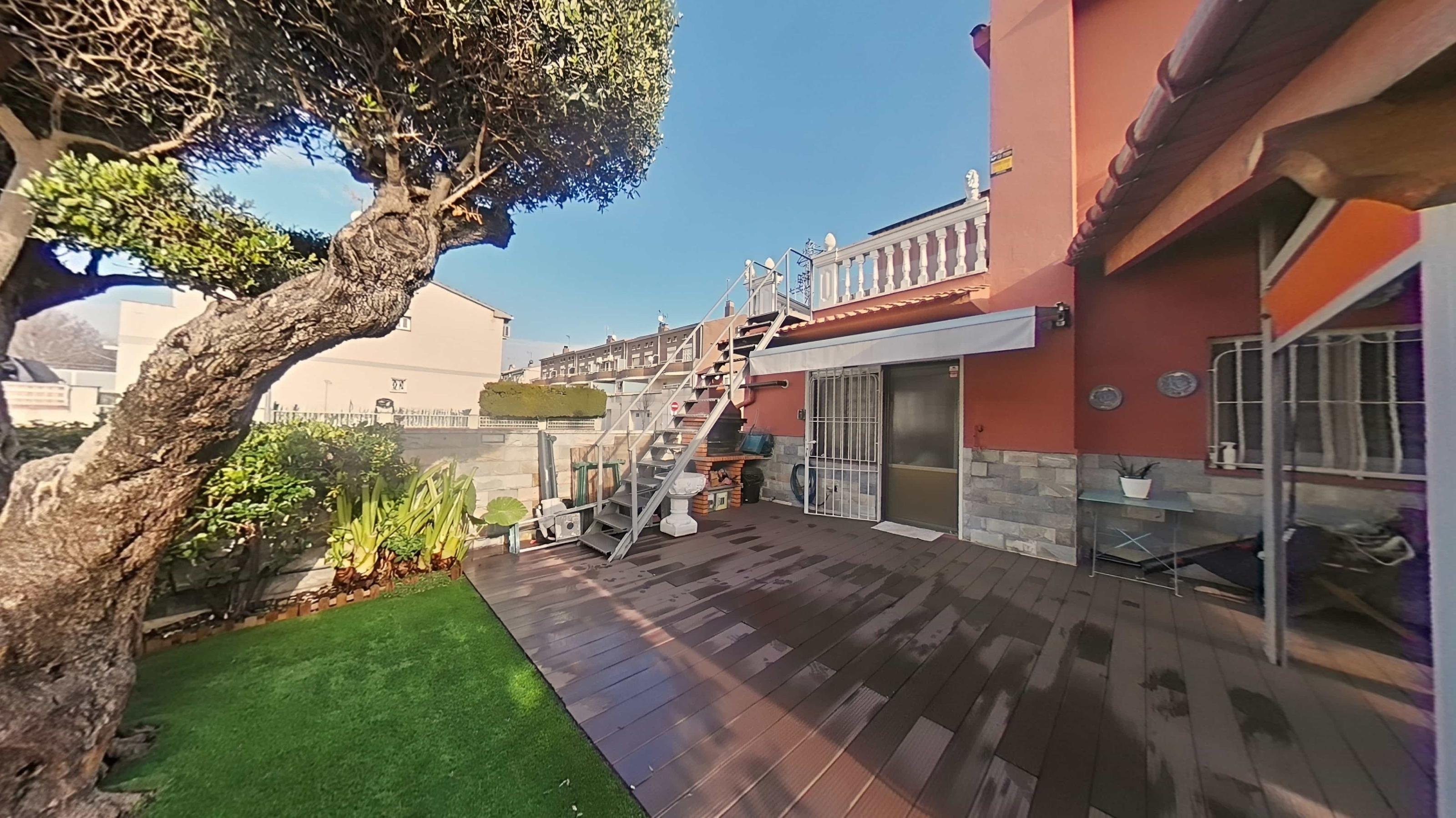 Imagen 39 Casa en venta en Polinyà / Polinya al lado del pabellón deportivo 