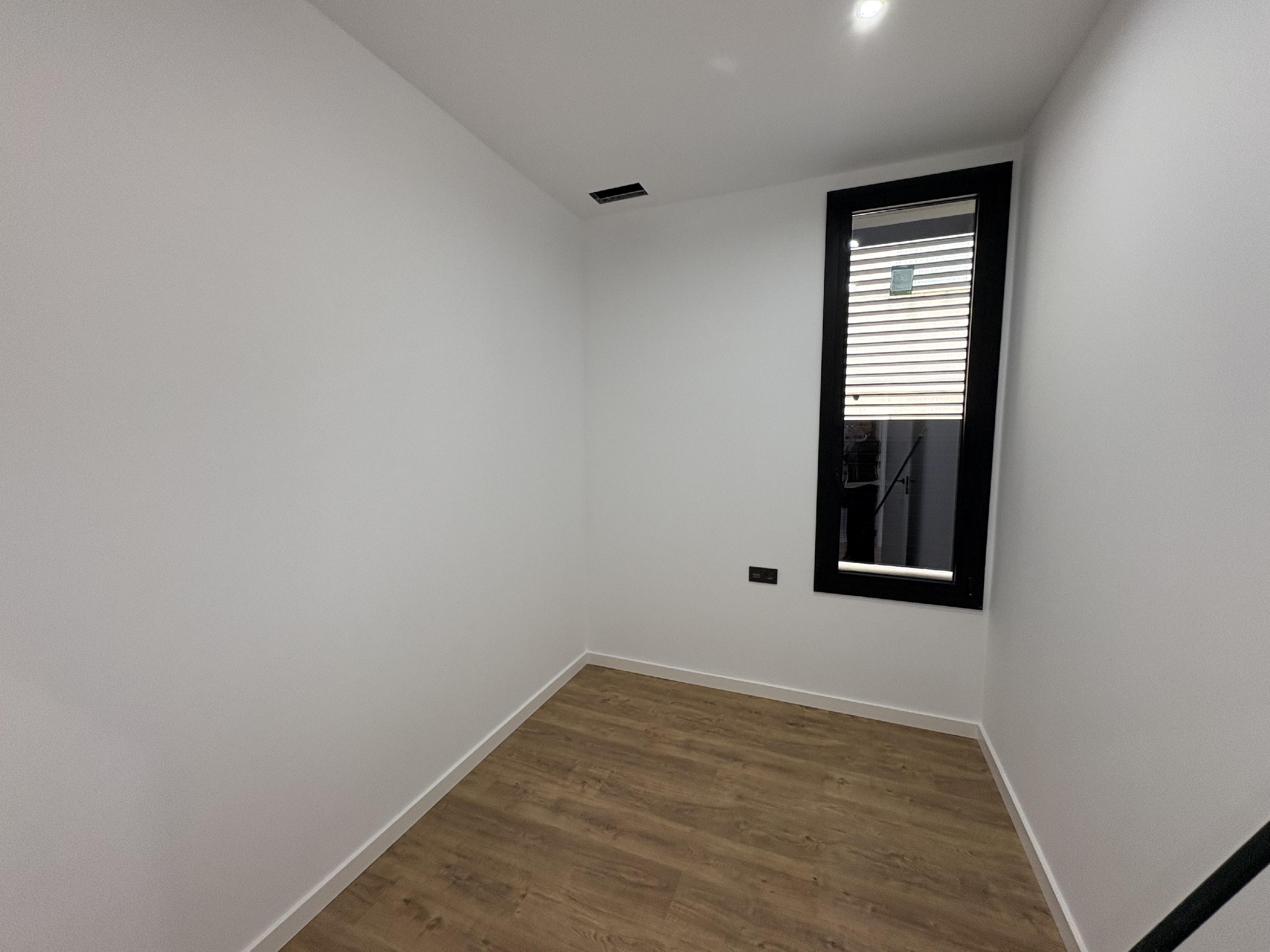 Imagen 15 Planta Baja en venta en Sabadell / Junto a C/ Salut
