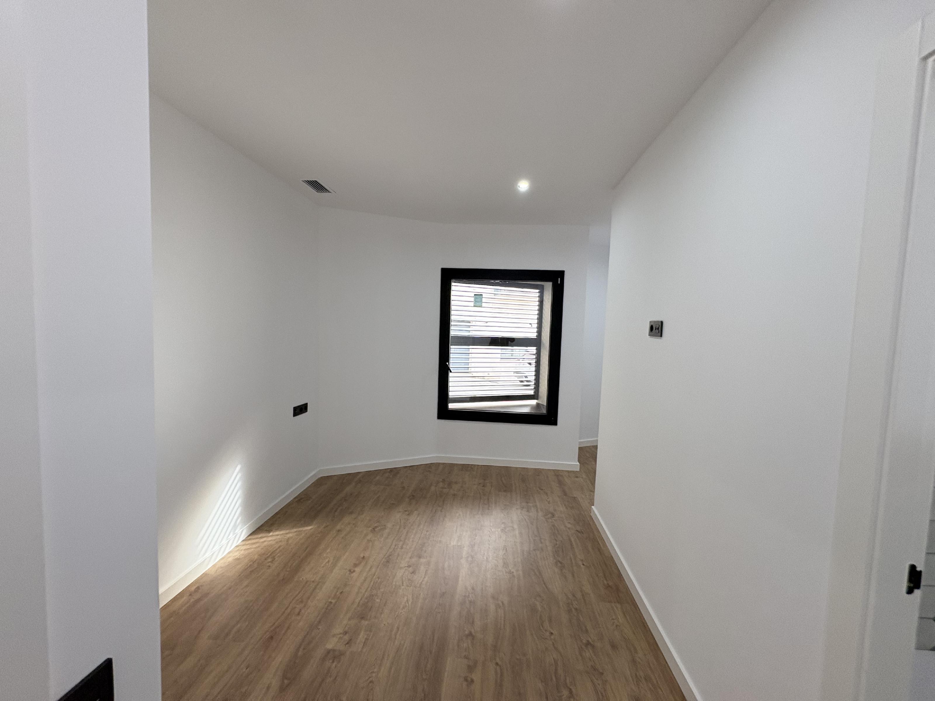 Imagen 10 Planta Baja en venta en Sabadell / Junto a C/ Salut