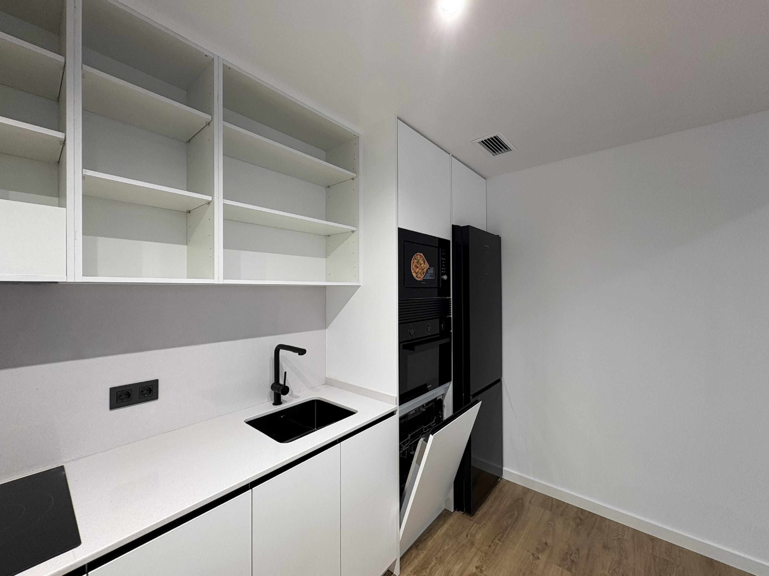 Imagen 3 Planta Baja en venta en Sabadell / Junto a C/ Salut