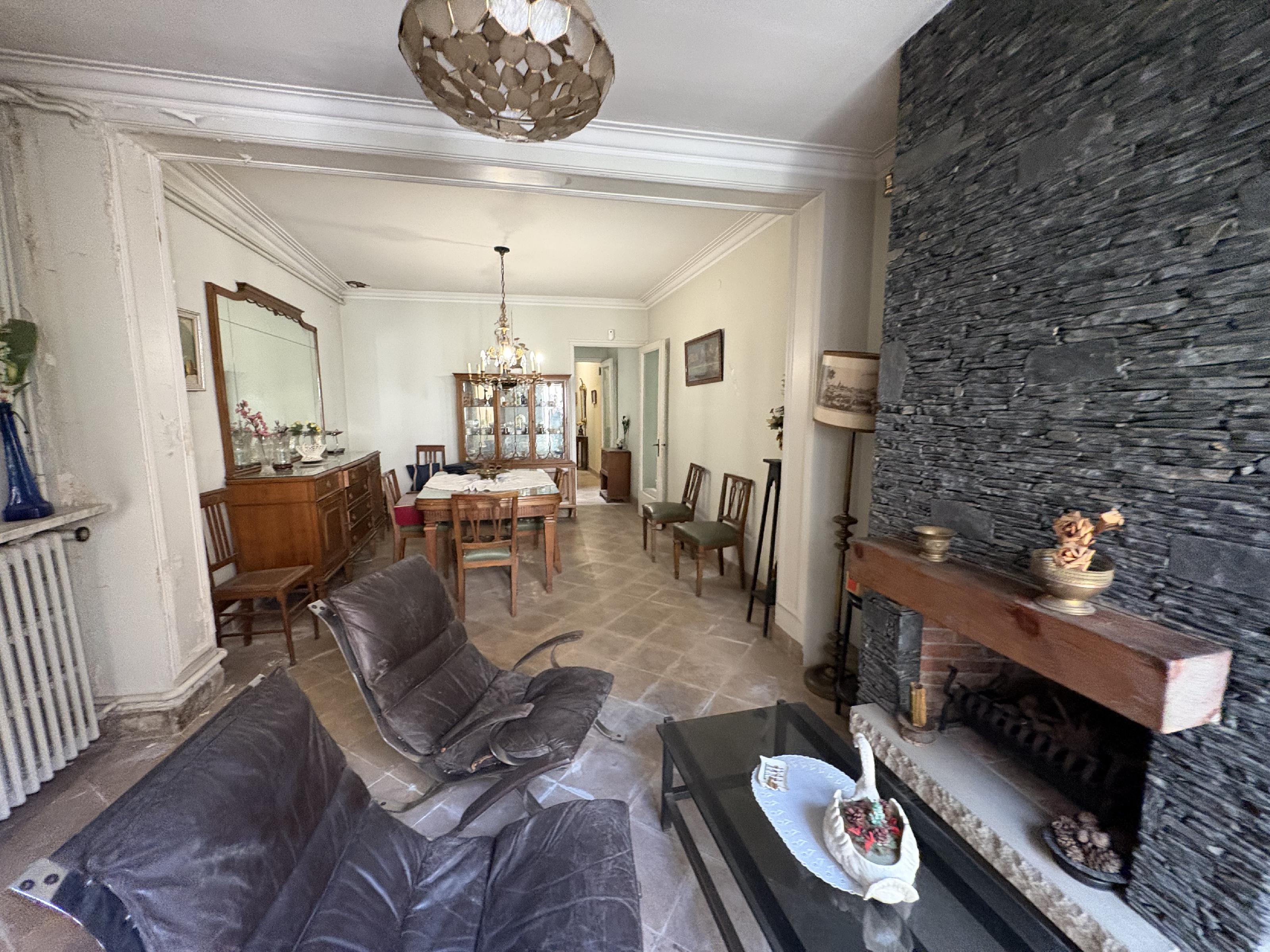 Imagen 1 Casa en venta en Sabadell / A un minuto de la Rambla