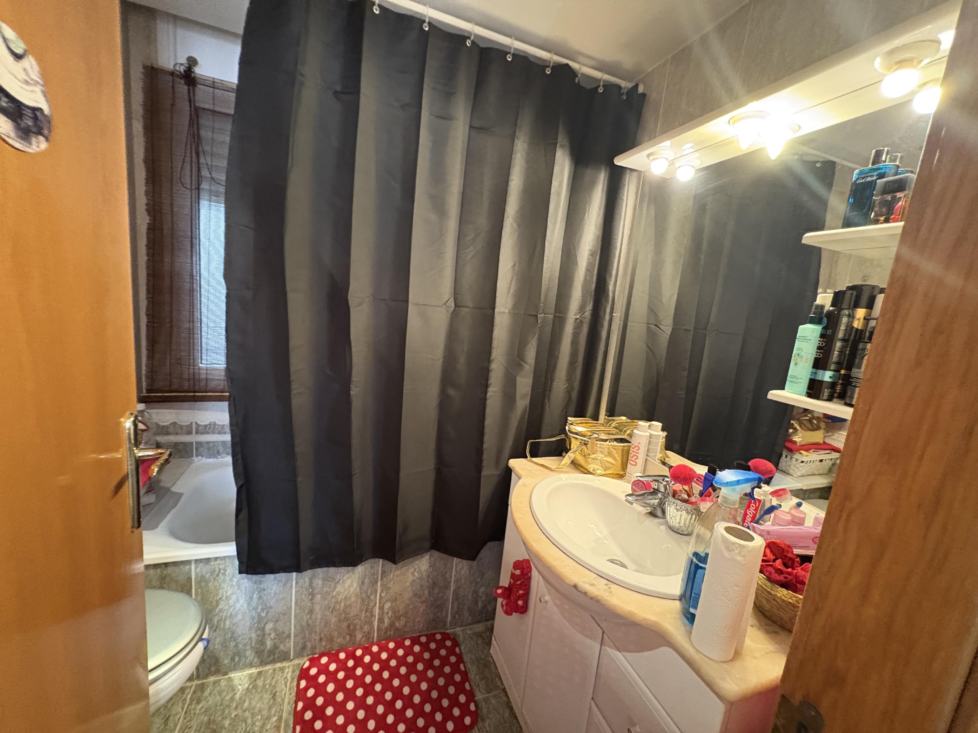 Imagen 34 Piso en venta en Sabadell / Al lado de la estación de autobuses.