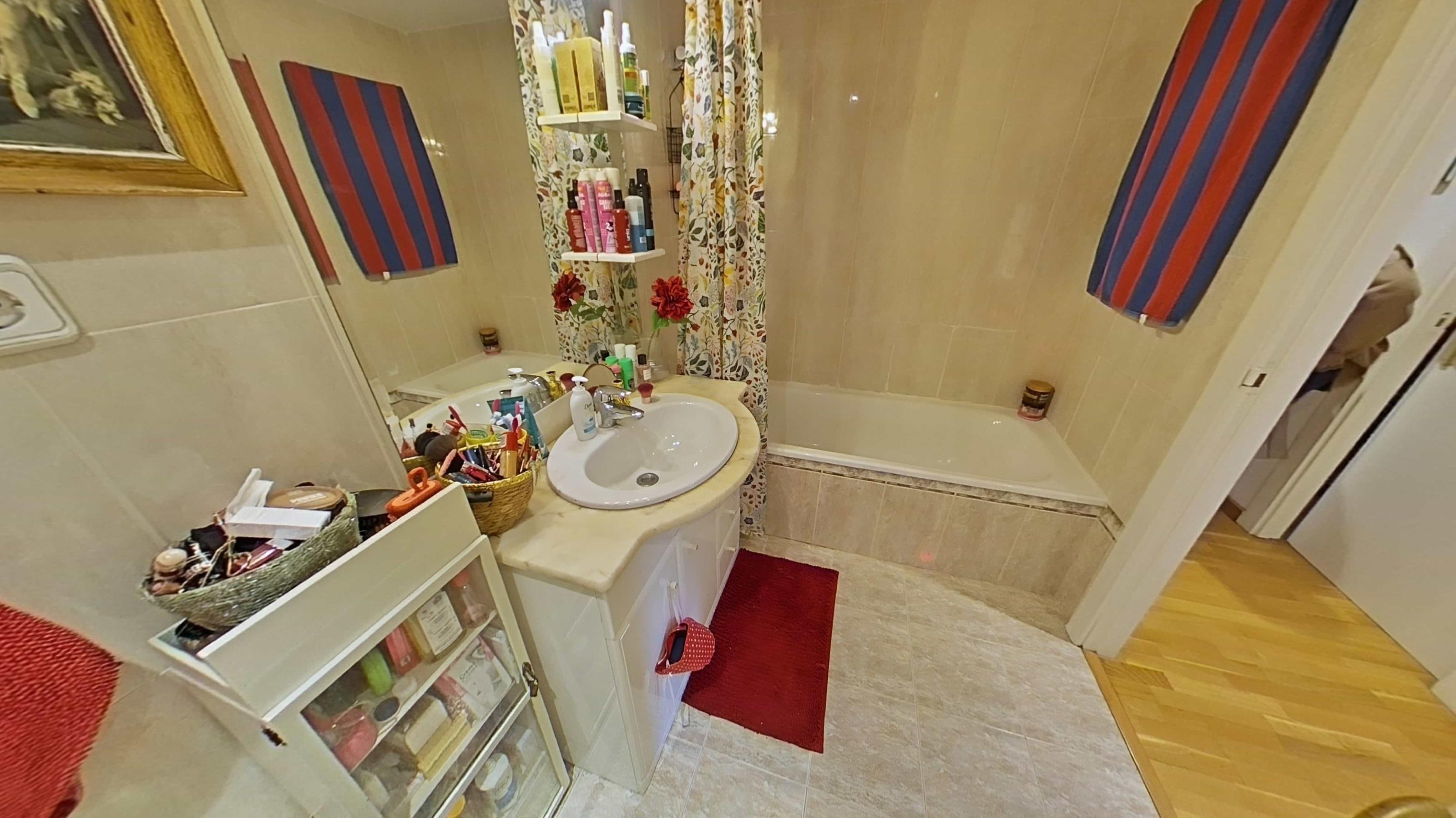 Imagen 20 Piso en venta en Sabadell / Al lado de la estación de autobuses.