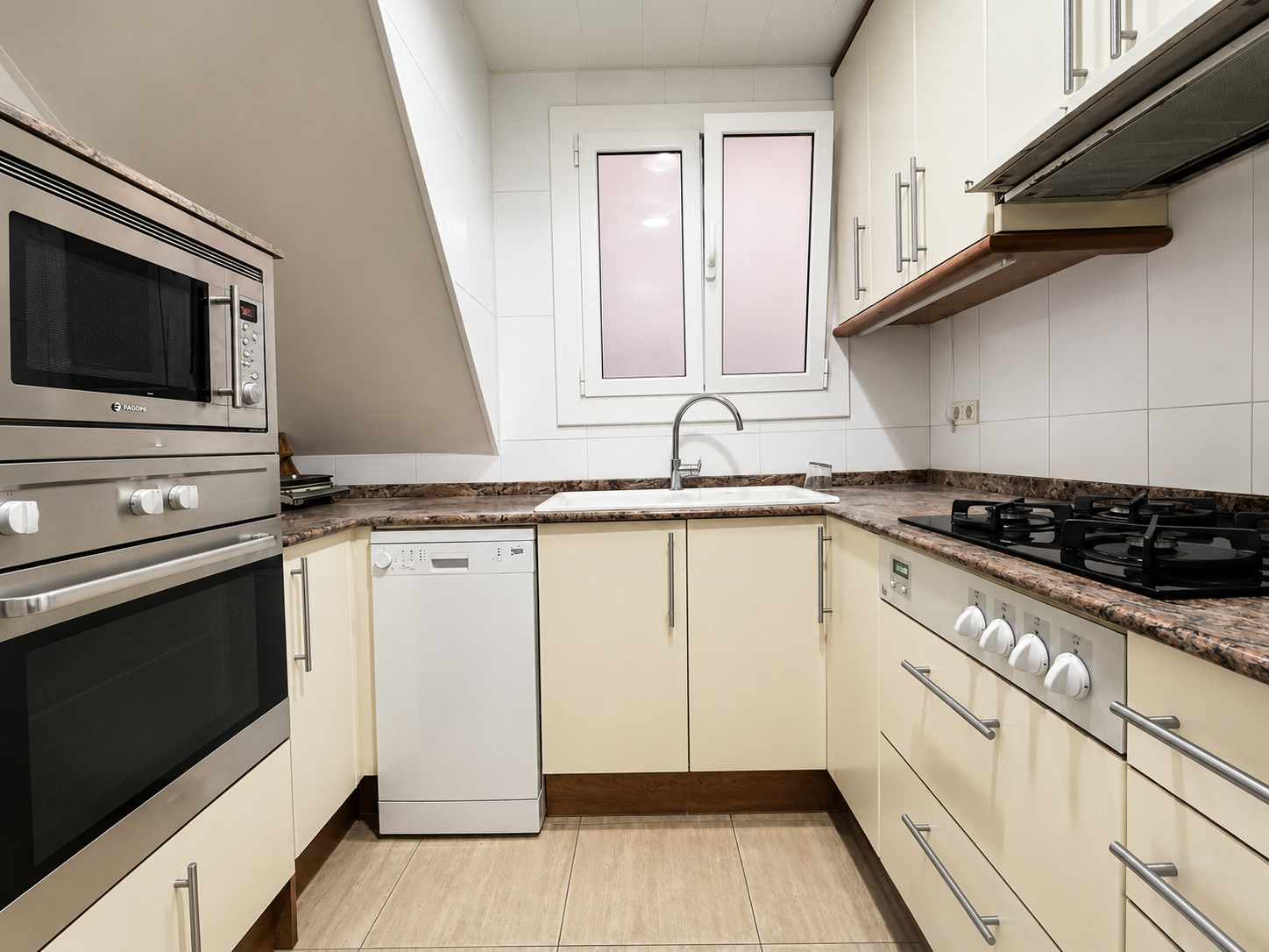 Imagen 5 Casa en venta en Sabadell / Junto Pl. Marcet y muy cerca de Hospital Taulí