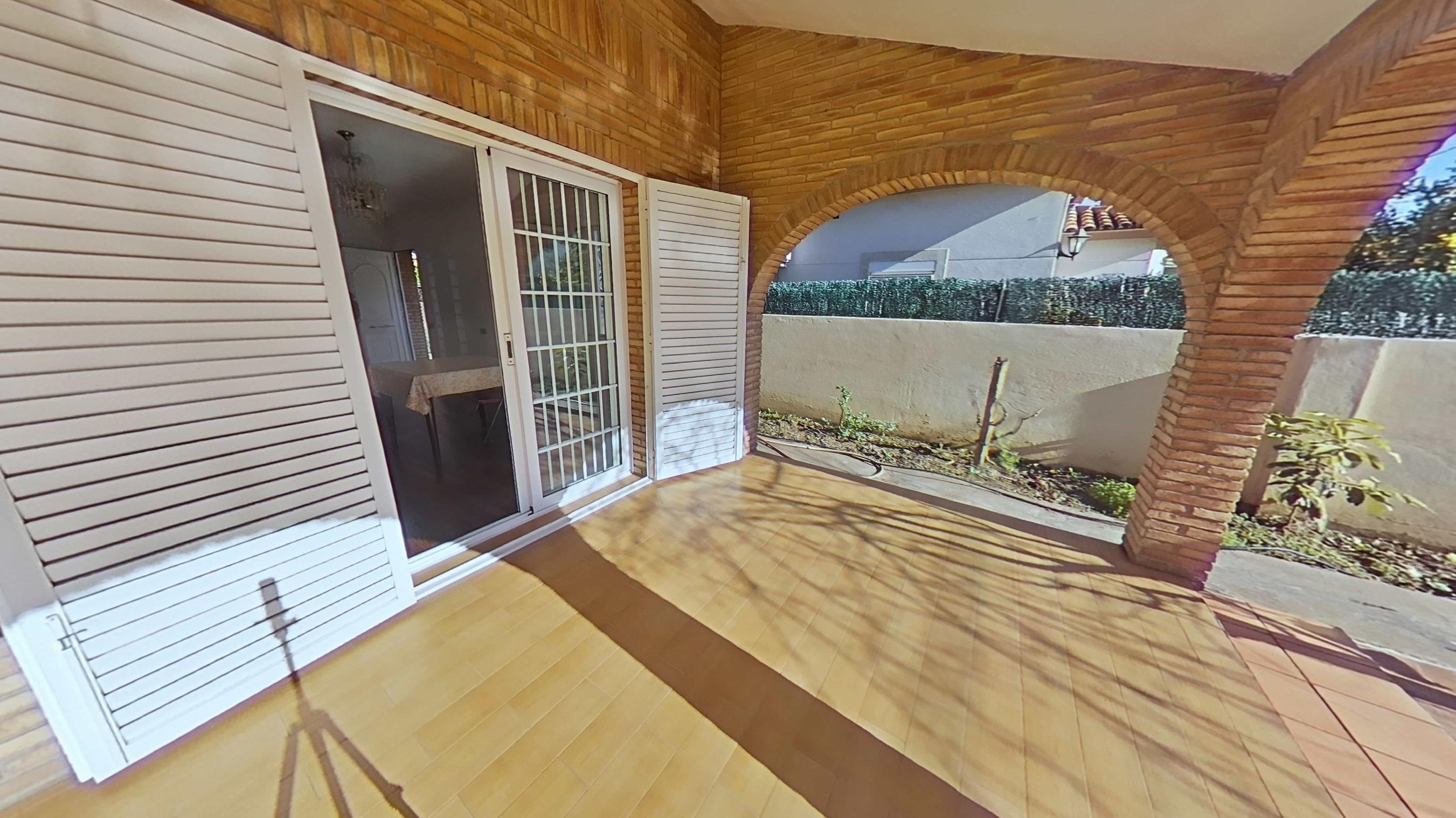 Imagen 2 Casa en venta en Montcada I Reixac / Santa María de Montcada, cerca del parque de Can Olller