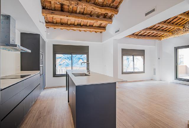 Imagen 1 Inmueble 299439 - Ático en alquiler en Sabadell / Centro, tan sólo 5 minutos andando de l´Ajuntament