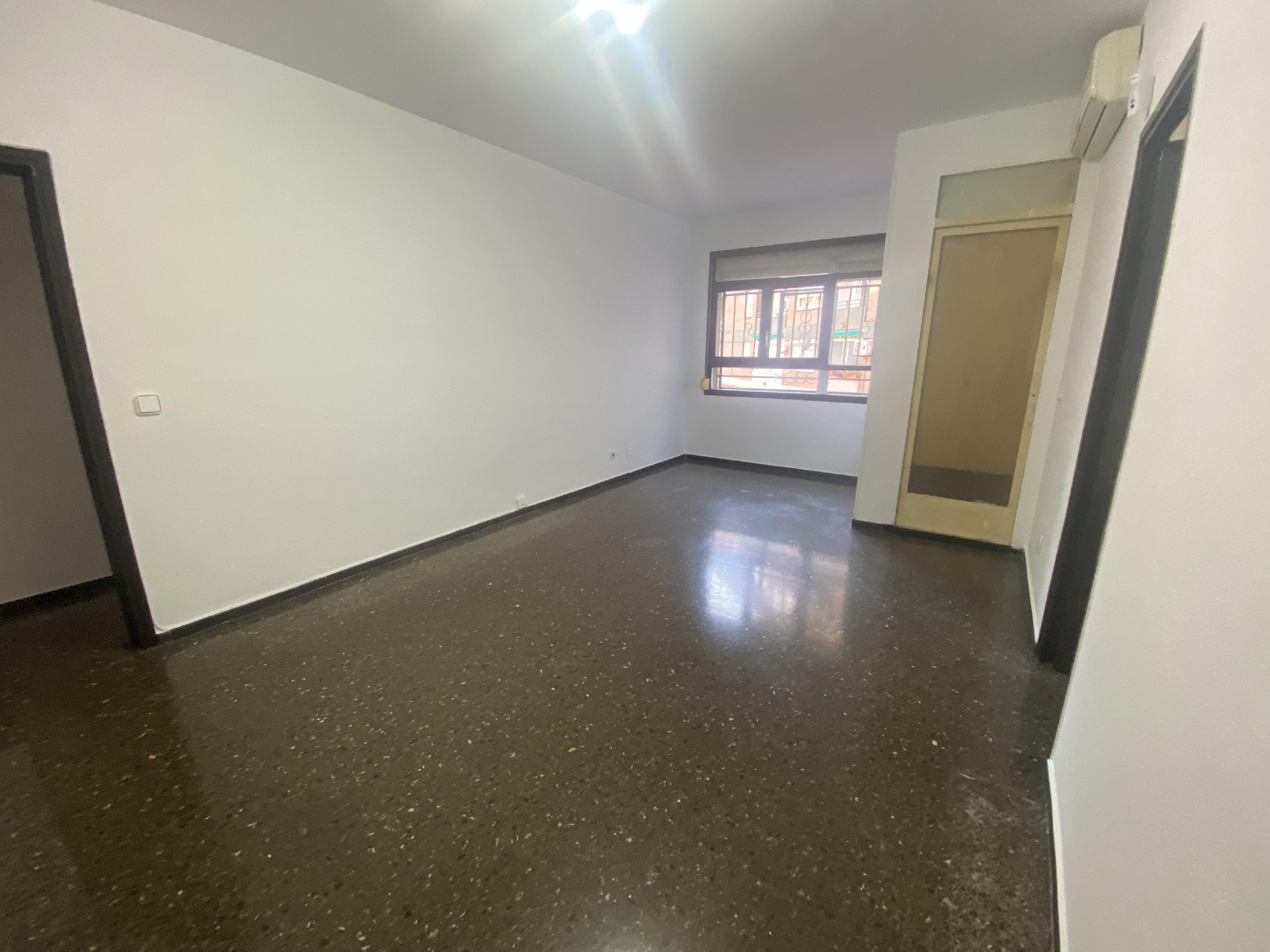 Imagen 1 Piso en venta en Sabadell / Junto al Corte Inglés