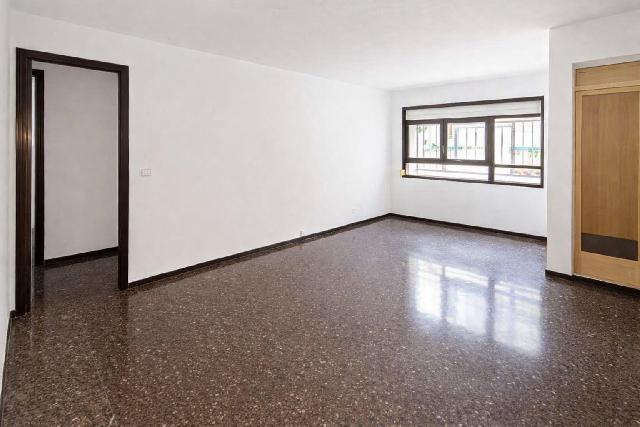 Imagen 1 Inmueble 299567 - Piso en venta en Sabadell / Junto al Corte Inglés
