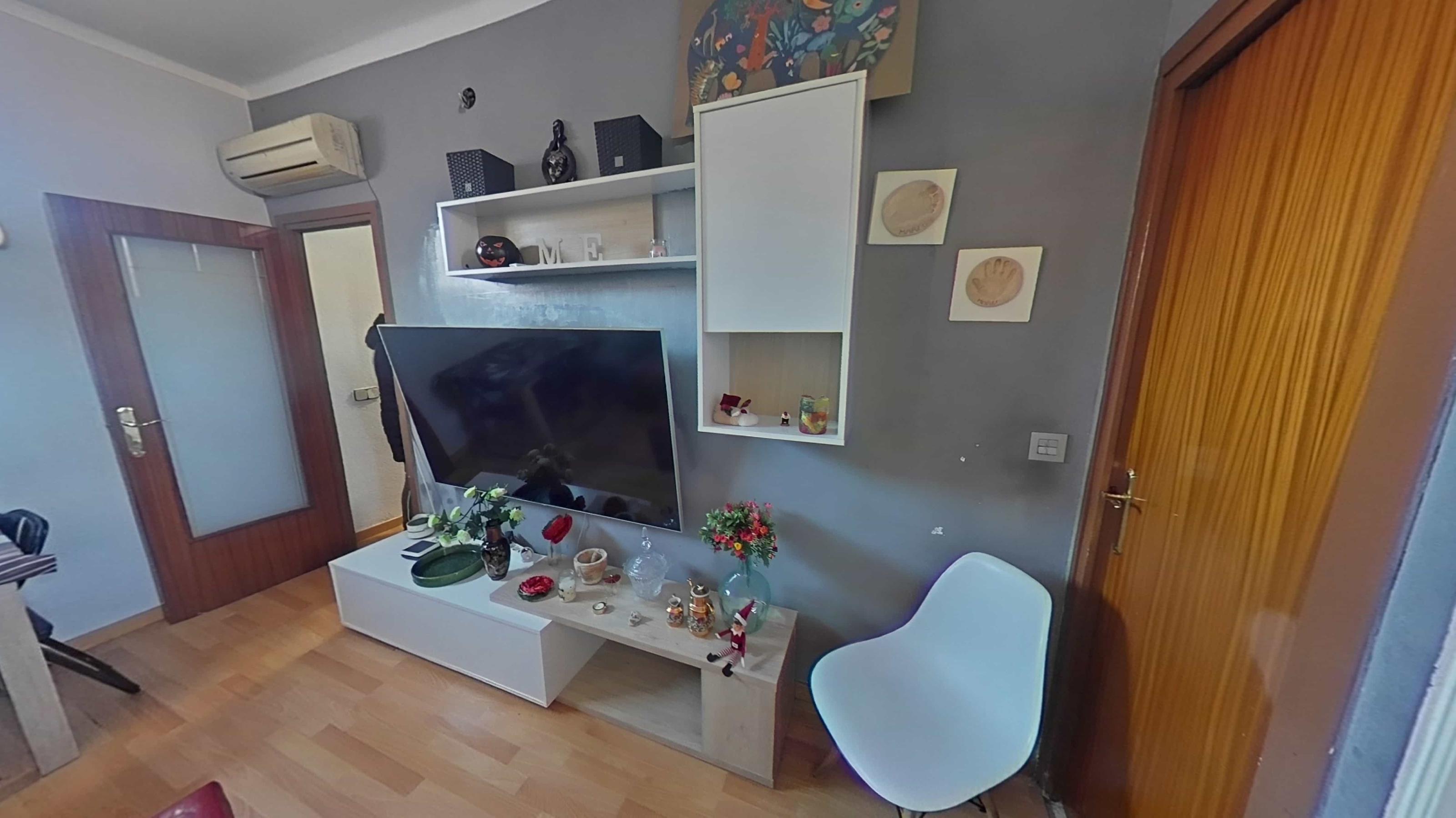 Imagen 14 Piso en venta en Sabadell / Al lado del colegio Ribatallada