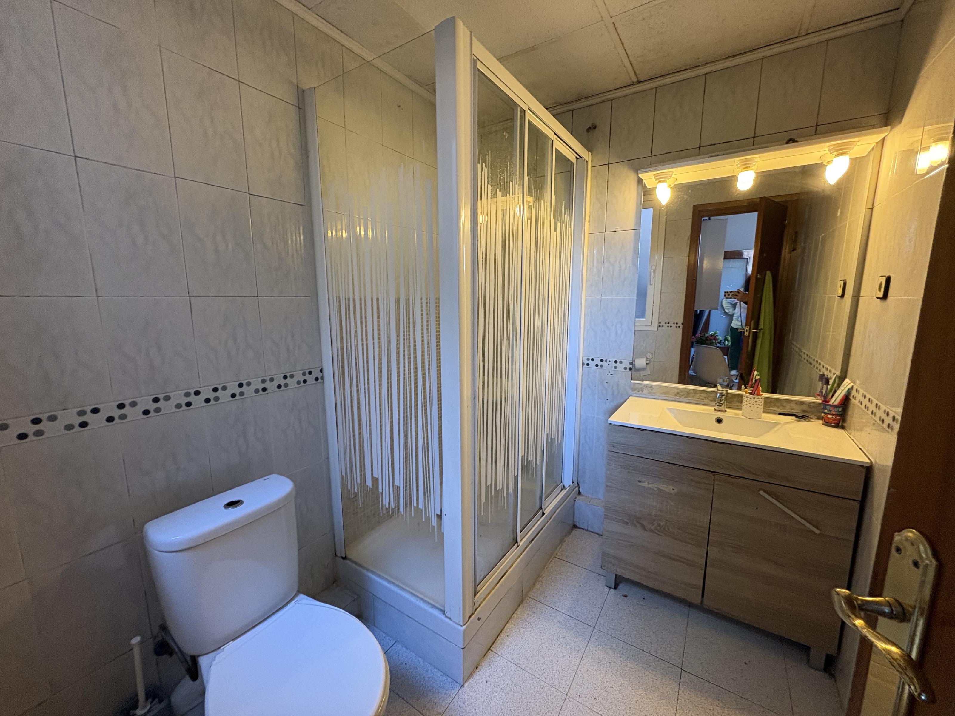 Imagen 22 Piso en venta en Sabadell / Al lado del colegio Ribatallada