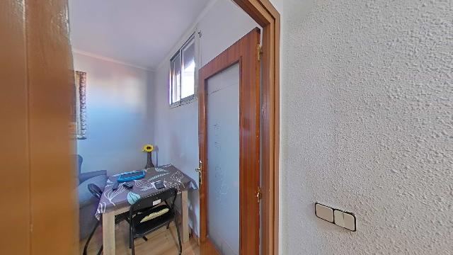 Imagen 8 Inmueble 299932 - Piso en venta en Sabadell / Al lado del colegio Ribatallada