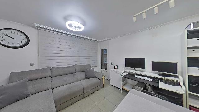 Imagen 1 Inmueble 299955 - Piso en venta en Barberà Del Vallès / A  3 minutos del ajuntamiento de barbera del valles 