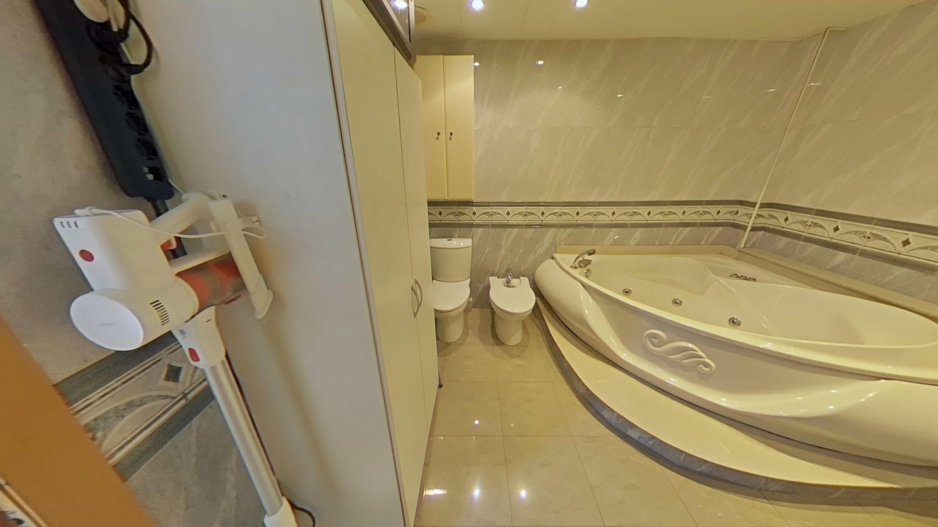 Imagen 36 Piso en venta en Barberà Del Vallès / A  3 minutos del ajuntamiento de barbera del valles 