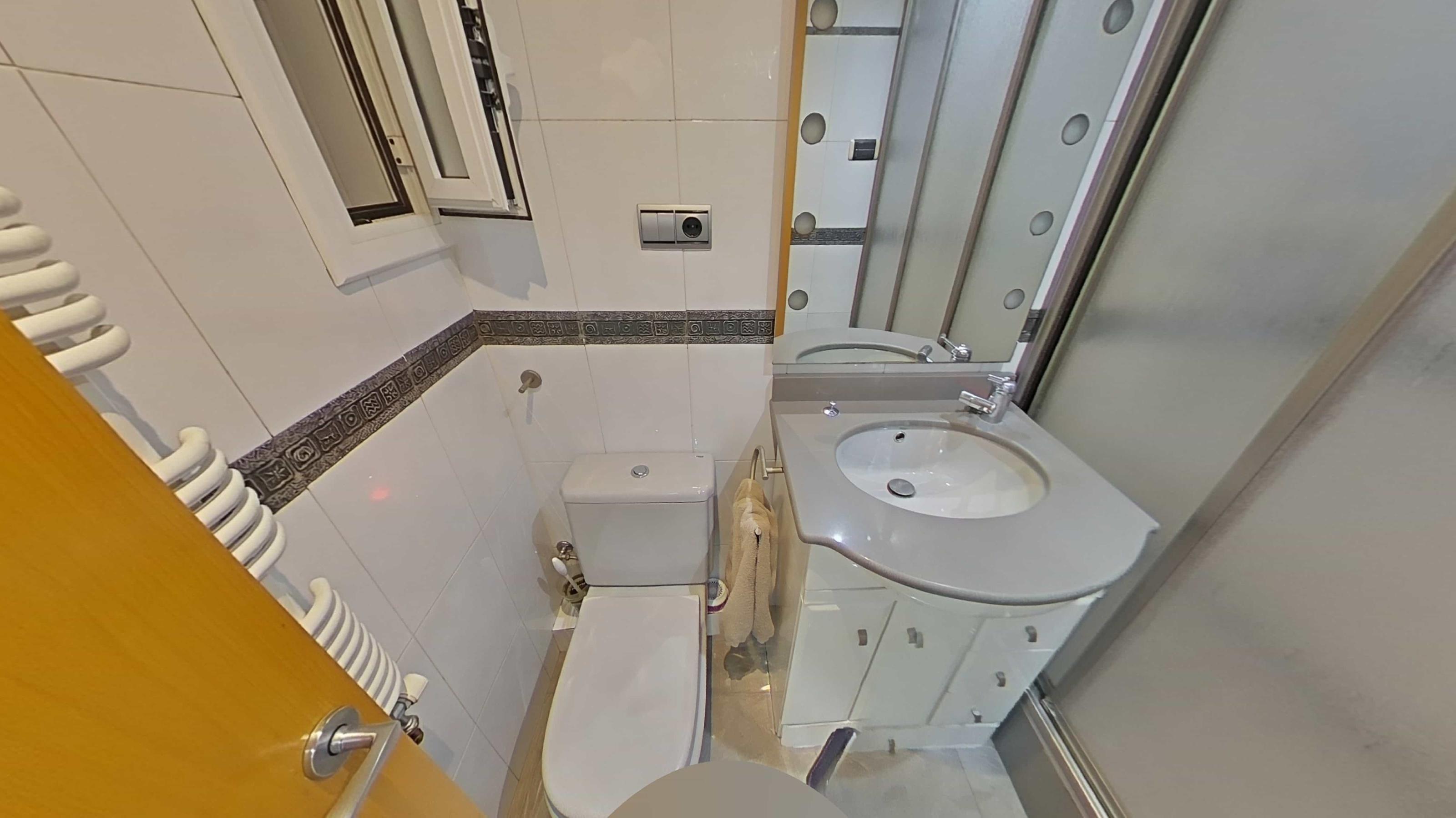 Imagen 20 Piso en venta en Barberà Del Vallès / A  3 minutos del ajuntamiento de barbera del valles 