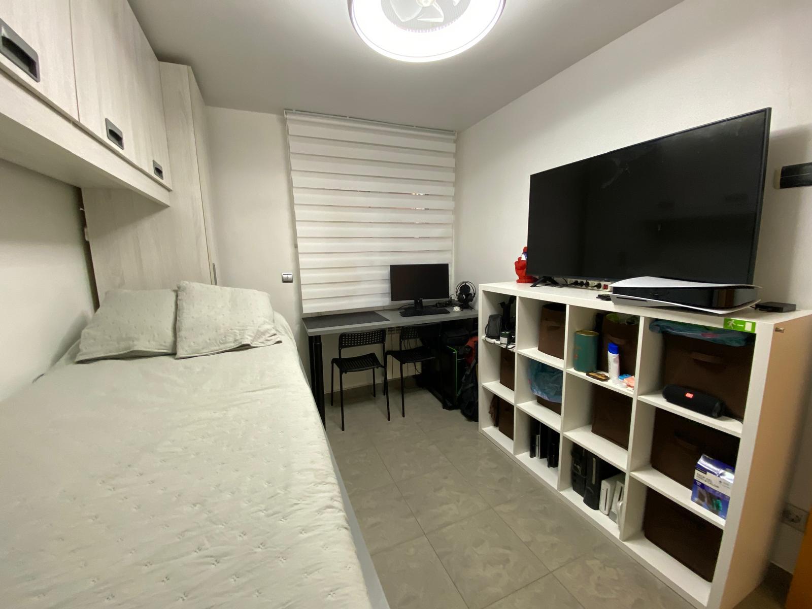 Imagen 10 Piso en venta en Barberà Del Vallès / A  3 minutos del ajuntamiento de barbera del valles 