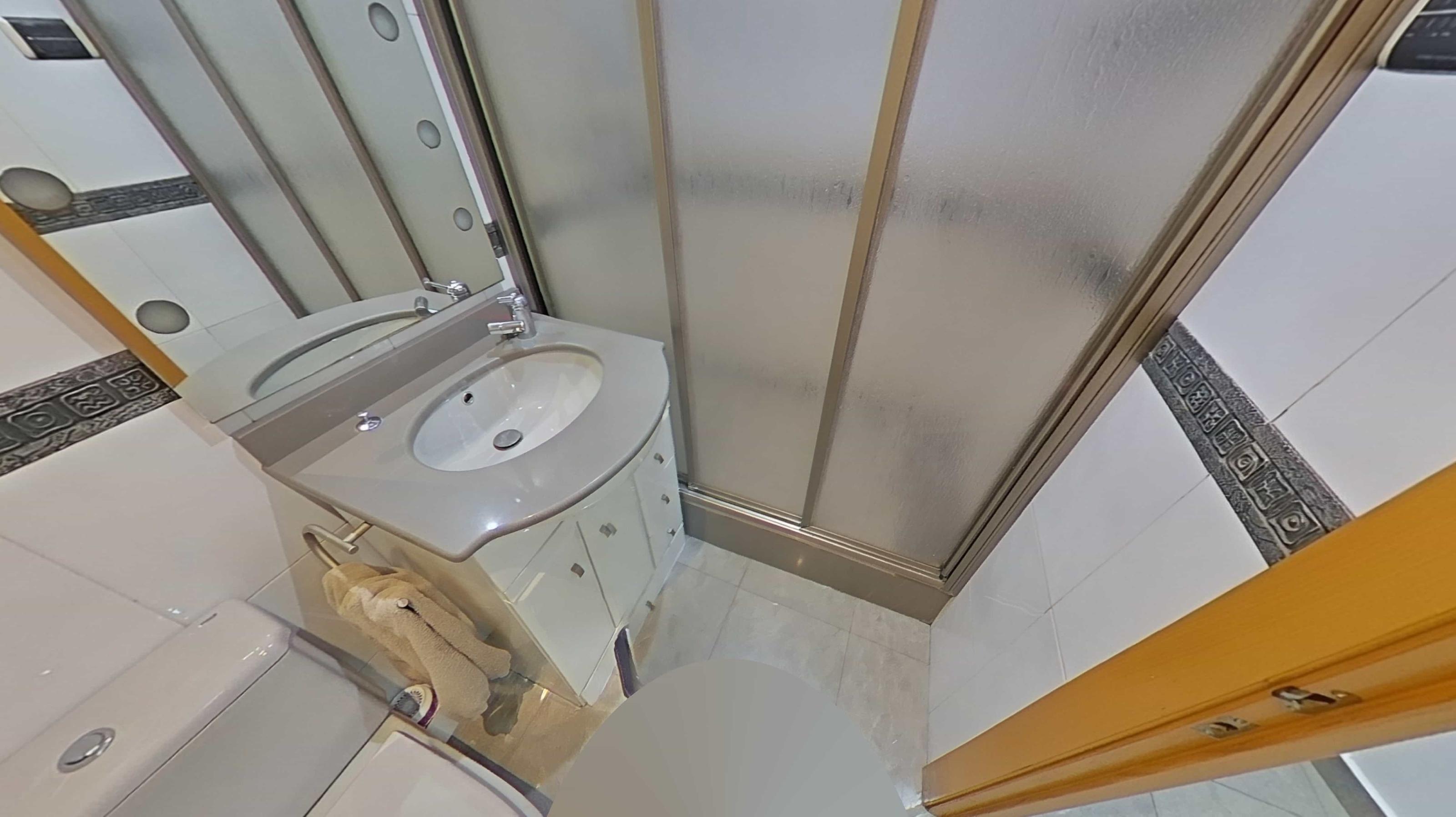 Imagen 18 Piso en venta en Barberà Del Vallès / A  3 minutos del ajuntamiento de barbera del valles 