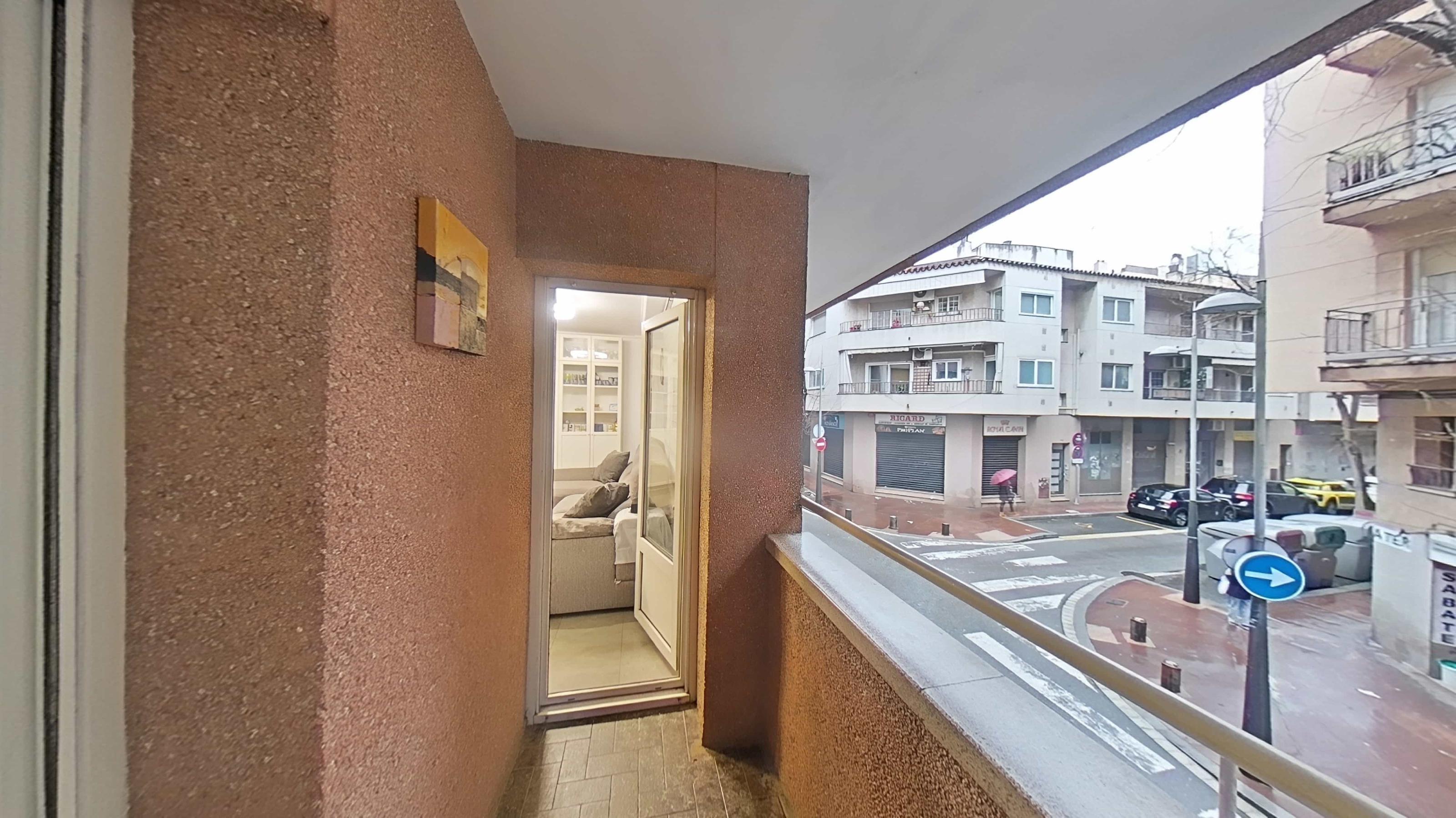 Imagen 45 Piso en venta en Barberà Del Vallès / A  3 minutos del ajuntamiento de barbera del valles 