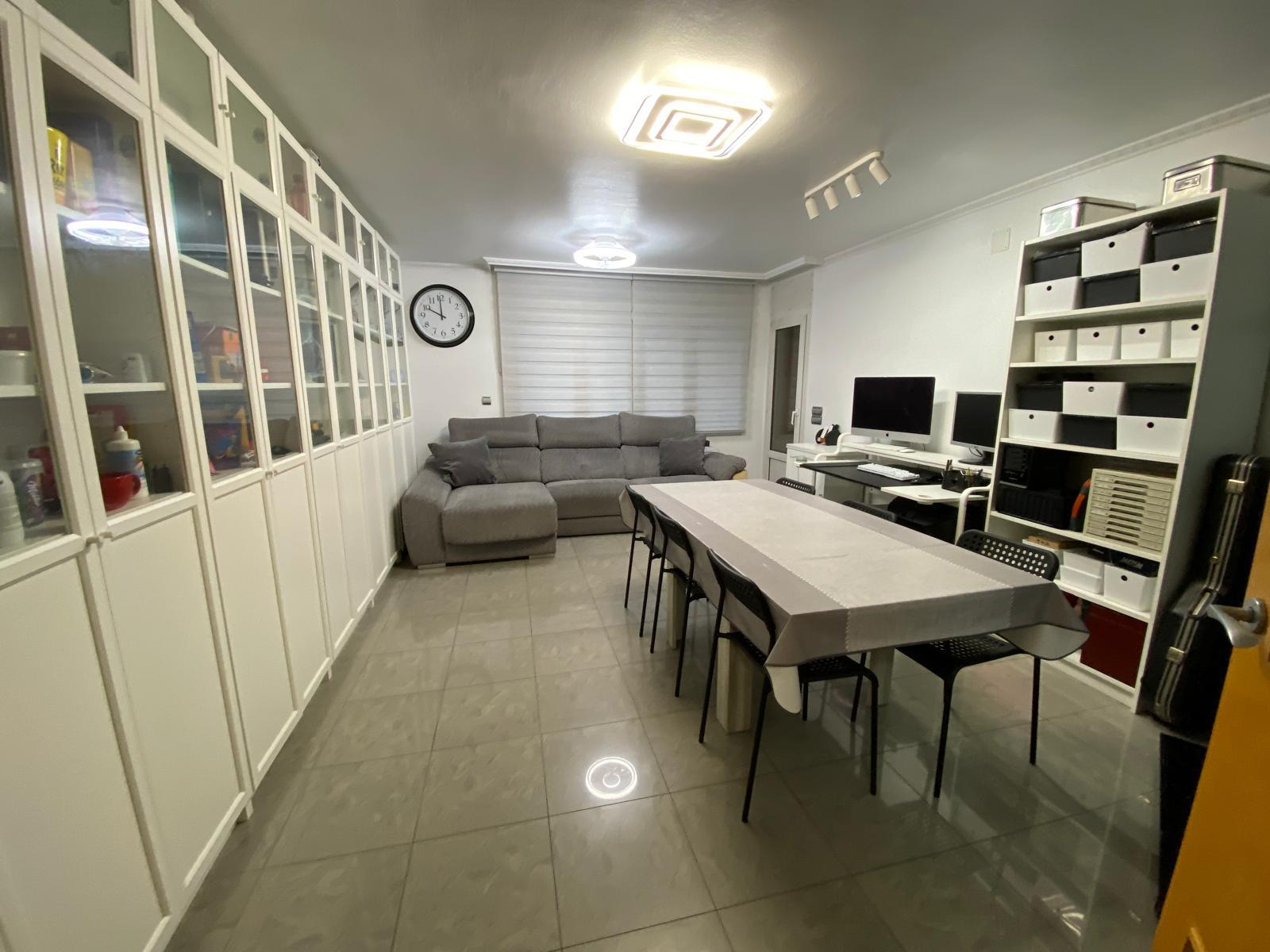 Imagen 4 Piso en venta en Barberà Del Vallès / A  3 minutos del ajuntamiento de barbera del valles 