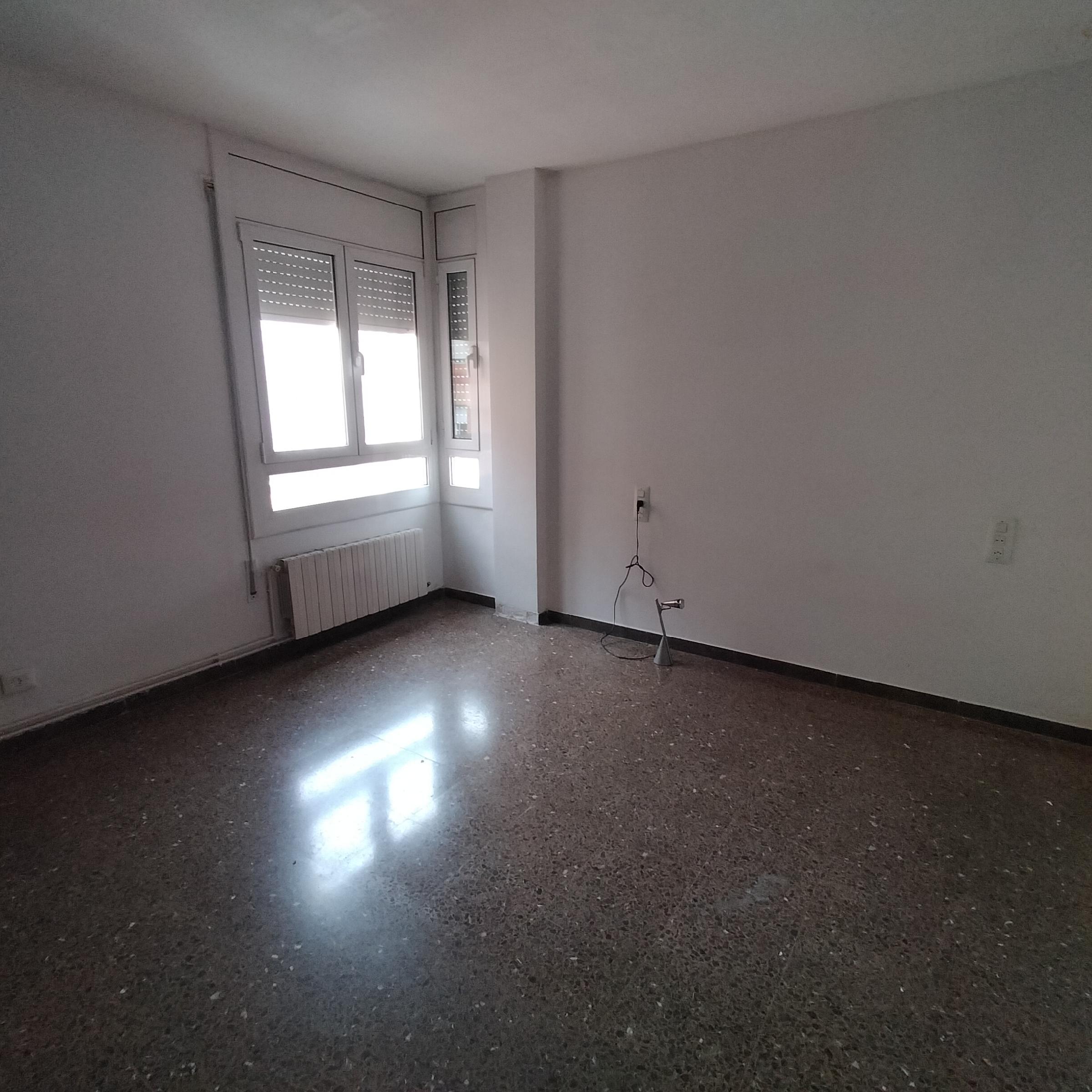 Imagen 4 Piso en venta en Sabadell / Junto a Parc Tauli