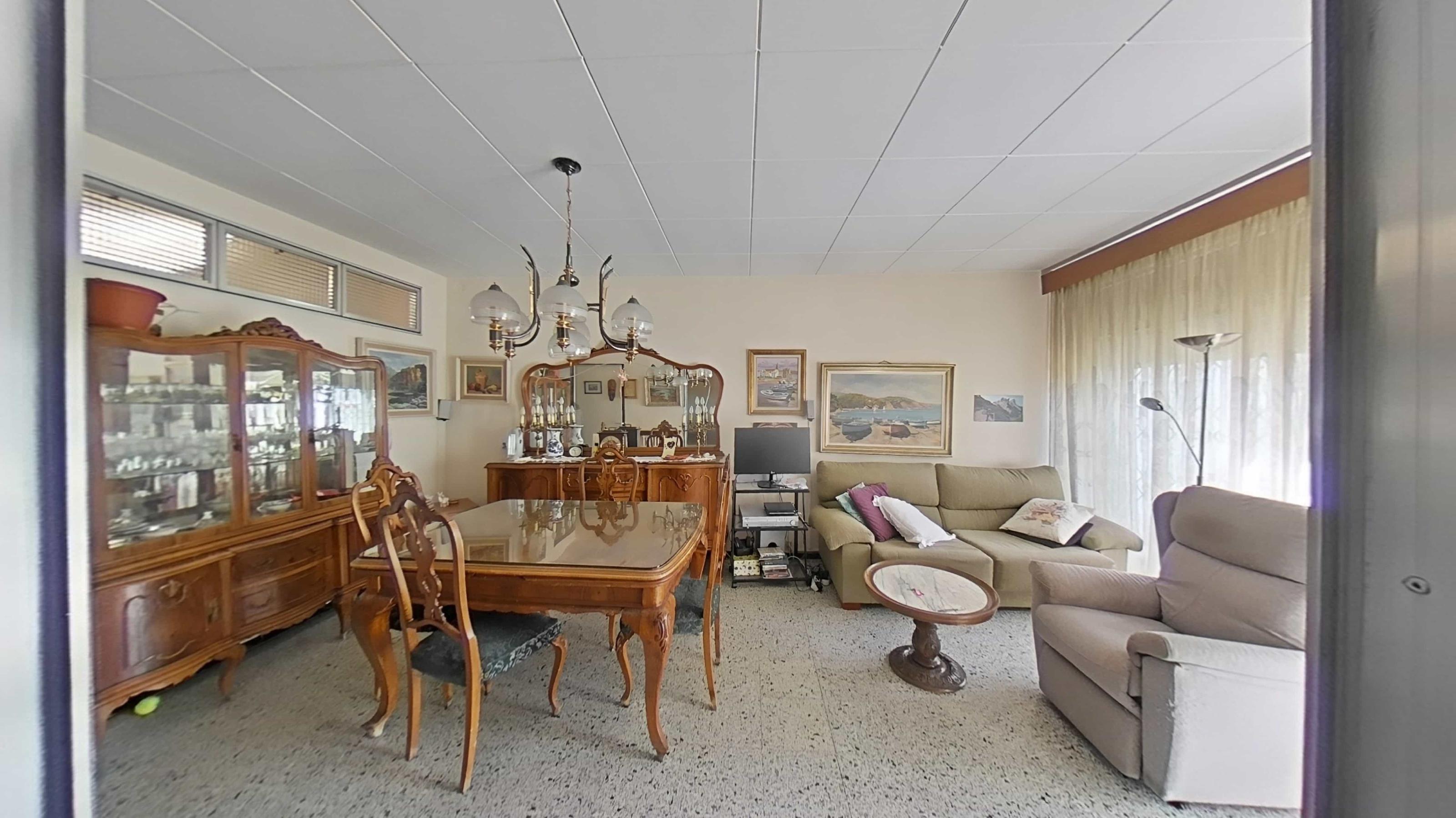 Imagen 2 Casa Adosada en venta en Sabadell / Centre junto a calle Salut