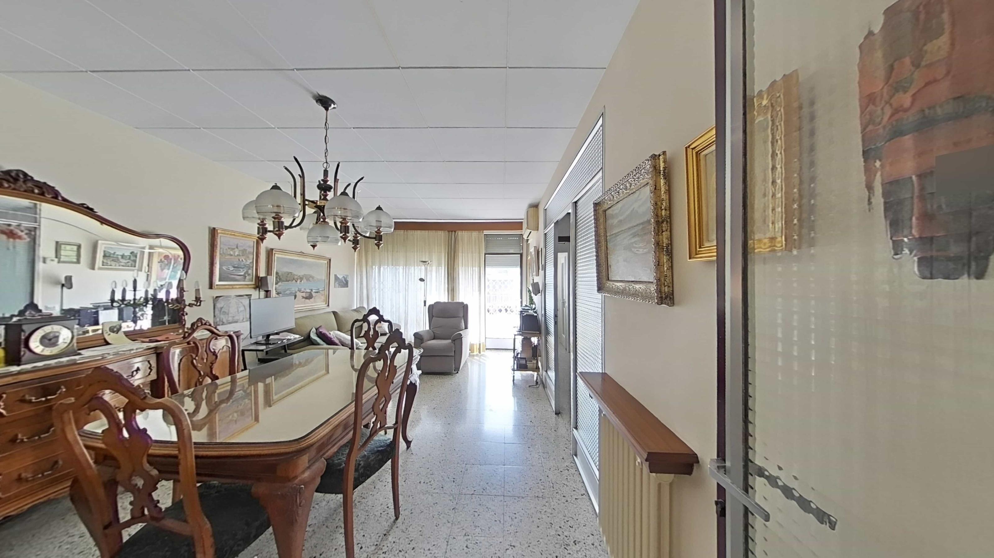 Imagen 8 Casa Adosada en venta en Sabadell / Centre junto a calle Salut