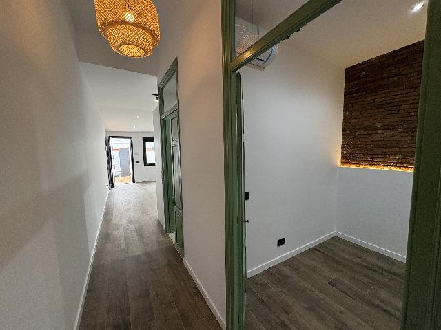 Imagen 12 Inmueble 300979 - Casa Adosada en venta en Sabadell / Reformado a estrenar, a 5 minutos de Renfe-Centro