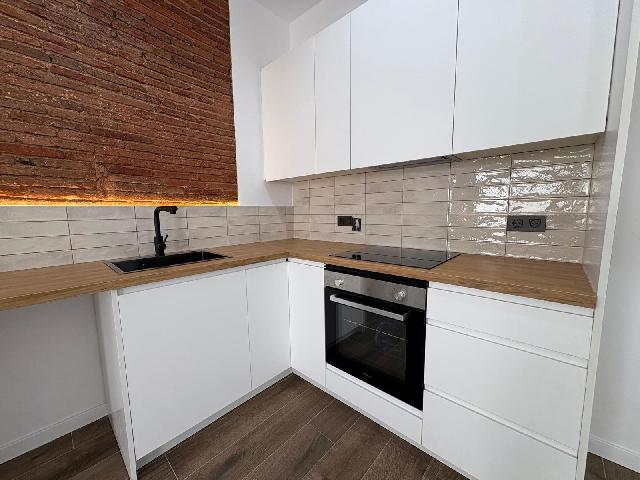 Imagen 11 Inmueble 300979 - Casa Adosada en venta en Sabadell / Reformado a estrenar, a 5 minutos de Renfe-Centro