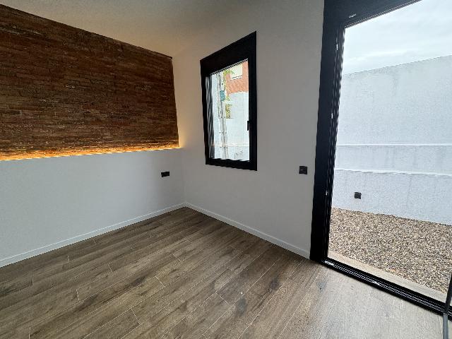 Imagen 16 Inmueble 300979 - Planta Baja en venta en Sabadell / Reformado a estrenar, a 5 minutos de Renfe-Centro