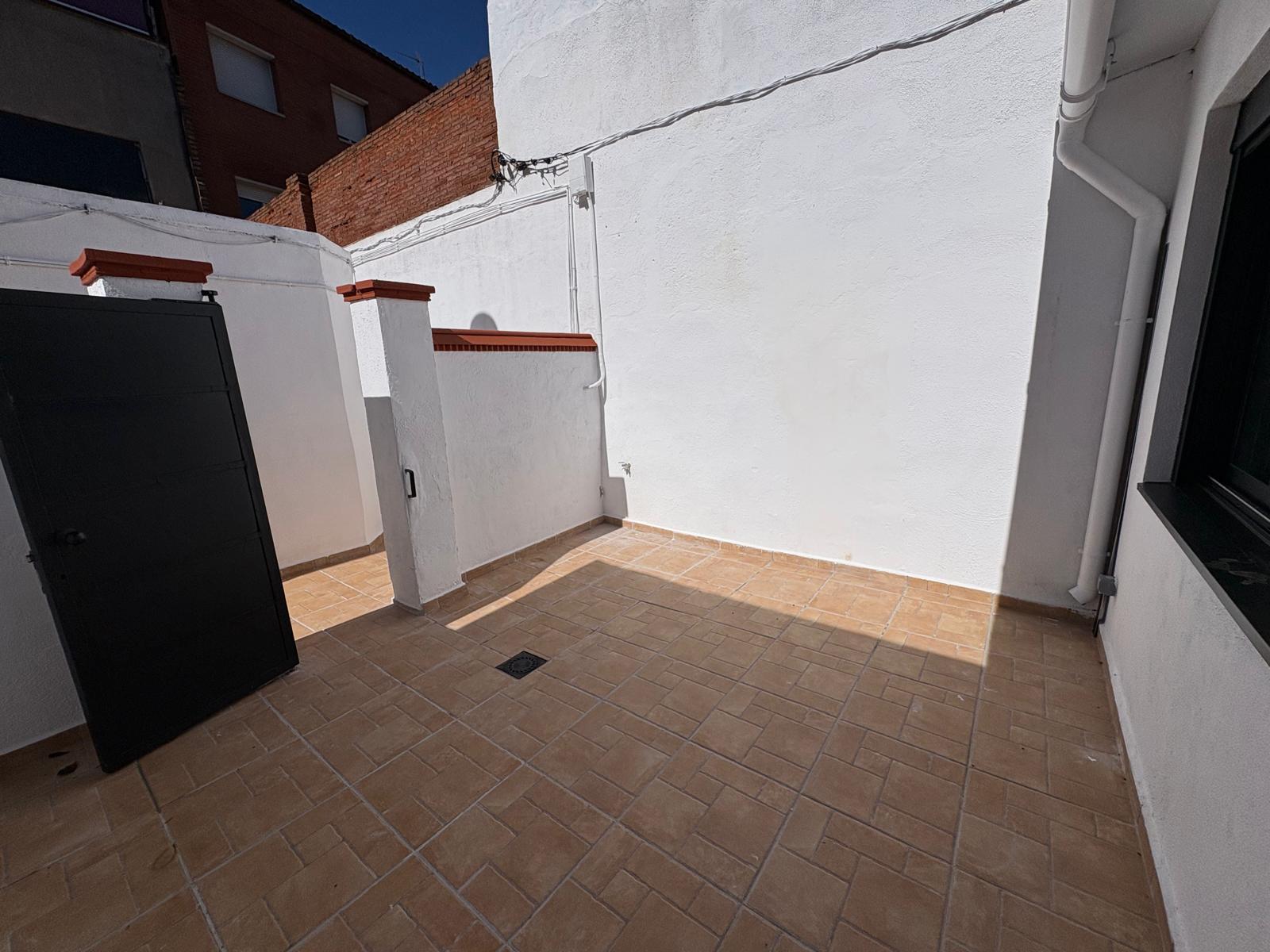 Imagen 34 Casa Adosada en venta en Sabadell / Reformado a estrenar, a 5 minutos de Renfe-Centro
