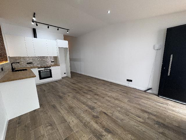 Imagen 6 Inmueble 300979 - Casa Adosada en venta en Sabadell / Reformado a estrenar, a 5 minutos de Renfe-Centro