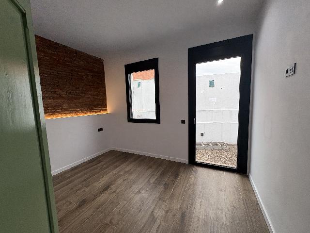 Imagen 10 Inmueble 300979 - Planta Baja en venta en Sabadell / Reformado a estrenar, a 5 minutos de Renfe-Centro