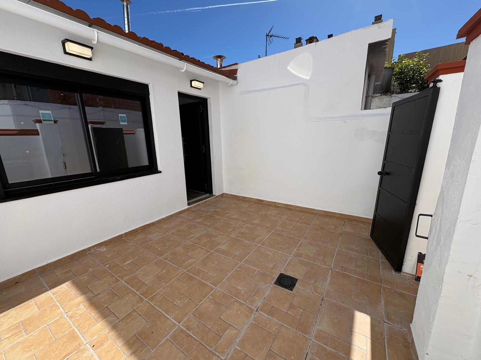 Imagen 22 Casa Adosada en venta en Sabadell / Reformado a estrenar, a 5 minutos de Renfe-Centro