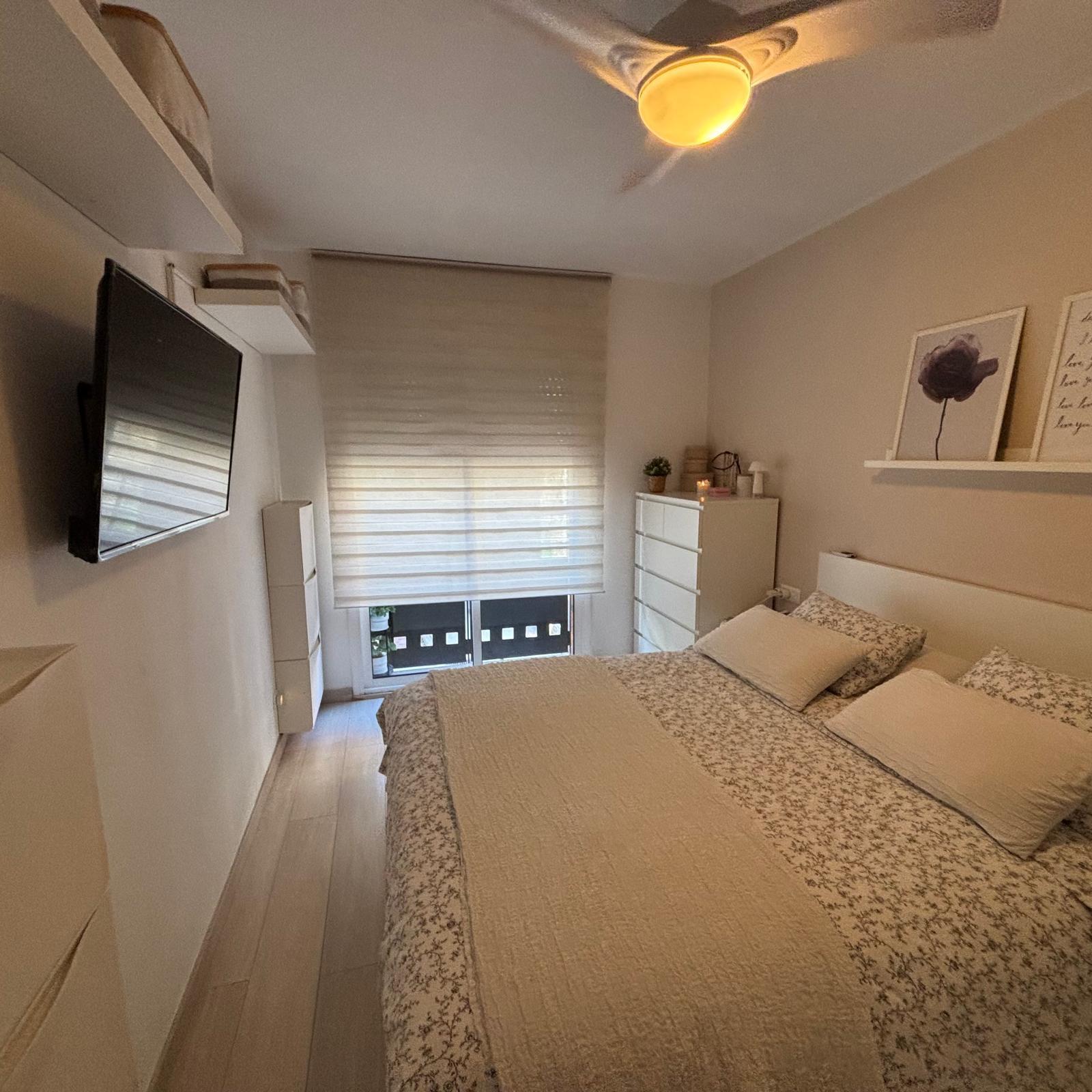 Imagen 10 Piso en venta en Sabadell / Reformado, a un paso de la Pza de la Creu de Barberà