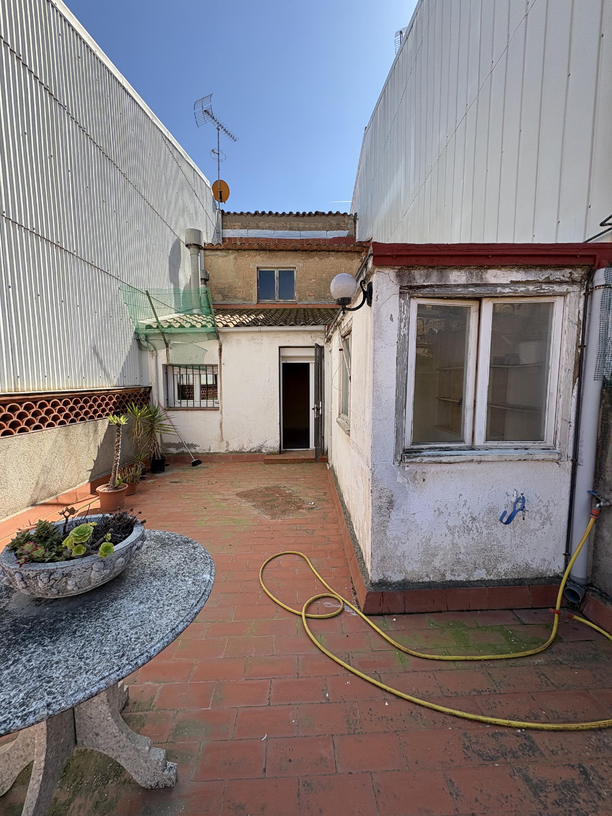 Imagen 1 Casa en venta en Sabadell / A un minuto del Paseo Manresa