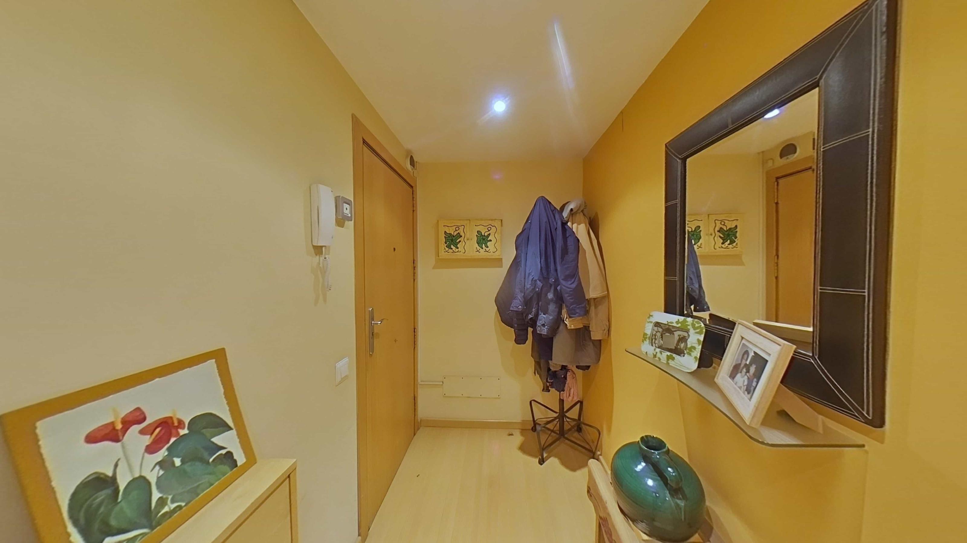 Imagen 10 Piso en venta en Cerdanyola Del Vallès / Al lado de Can Xarau