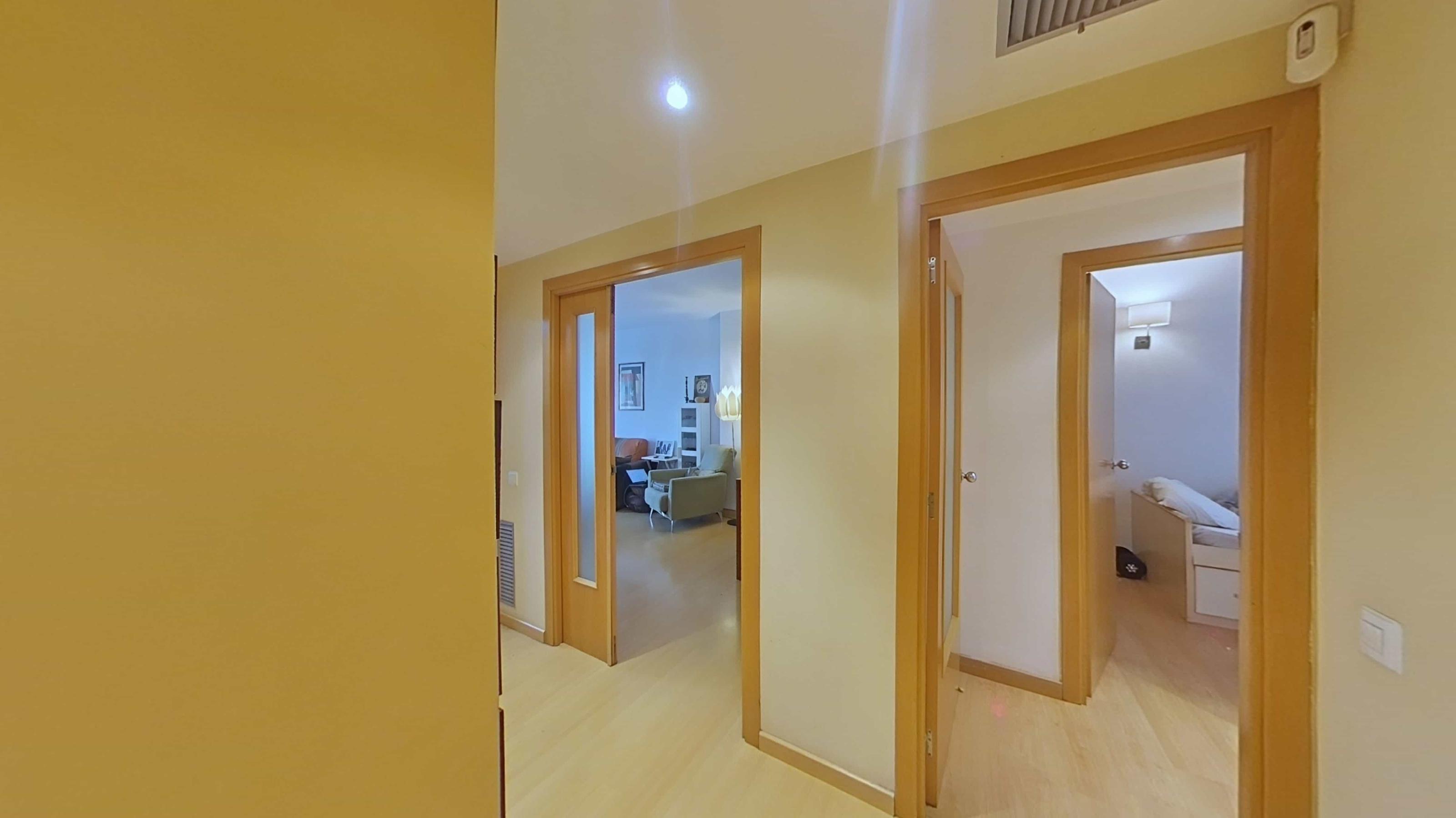 Imagen 11 Piso en venta en Cerdanyola Del Vallès / Al lado de Can Xarau