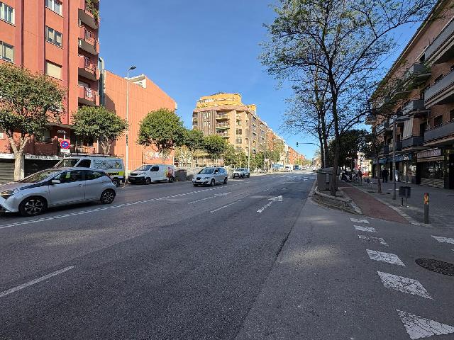 Imagen 7 Inmueble 301817 - Local Comercial en alquiler en Barberà Del Vallès / Local con salida de humos, junto al Ay...