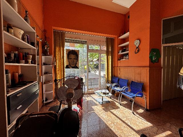 Imagen 1 Inmueble 301855 - Local Comercial en alquiler en Sabadell / Junto Renfe y todos los servicios