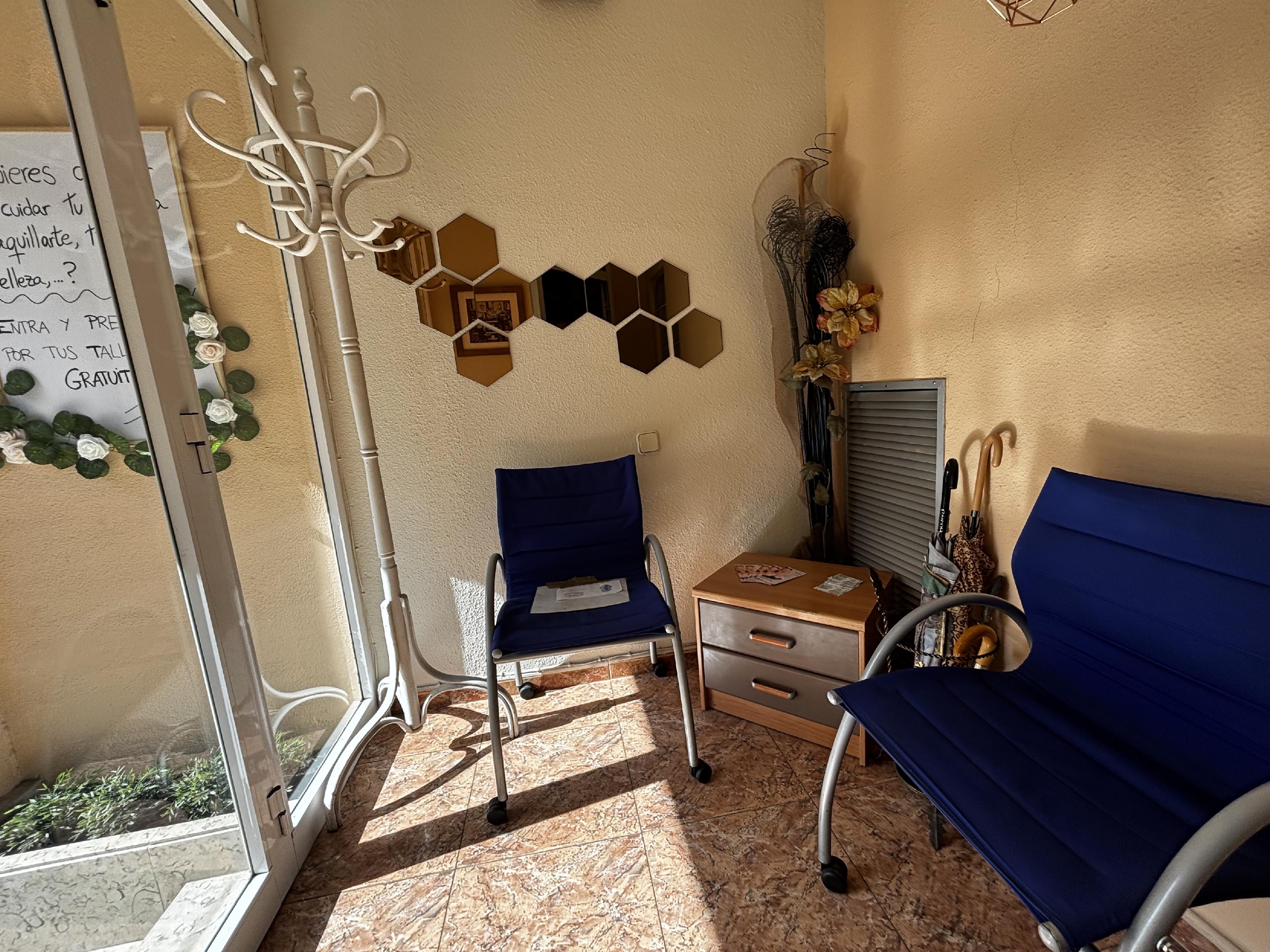 Imagen 2 Local Comercial en alquiler en Sabadell / Junto Renfe y todos los servicios