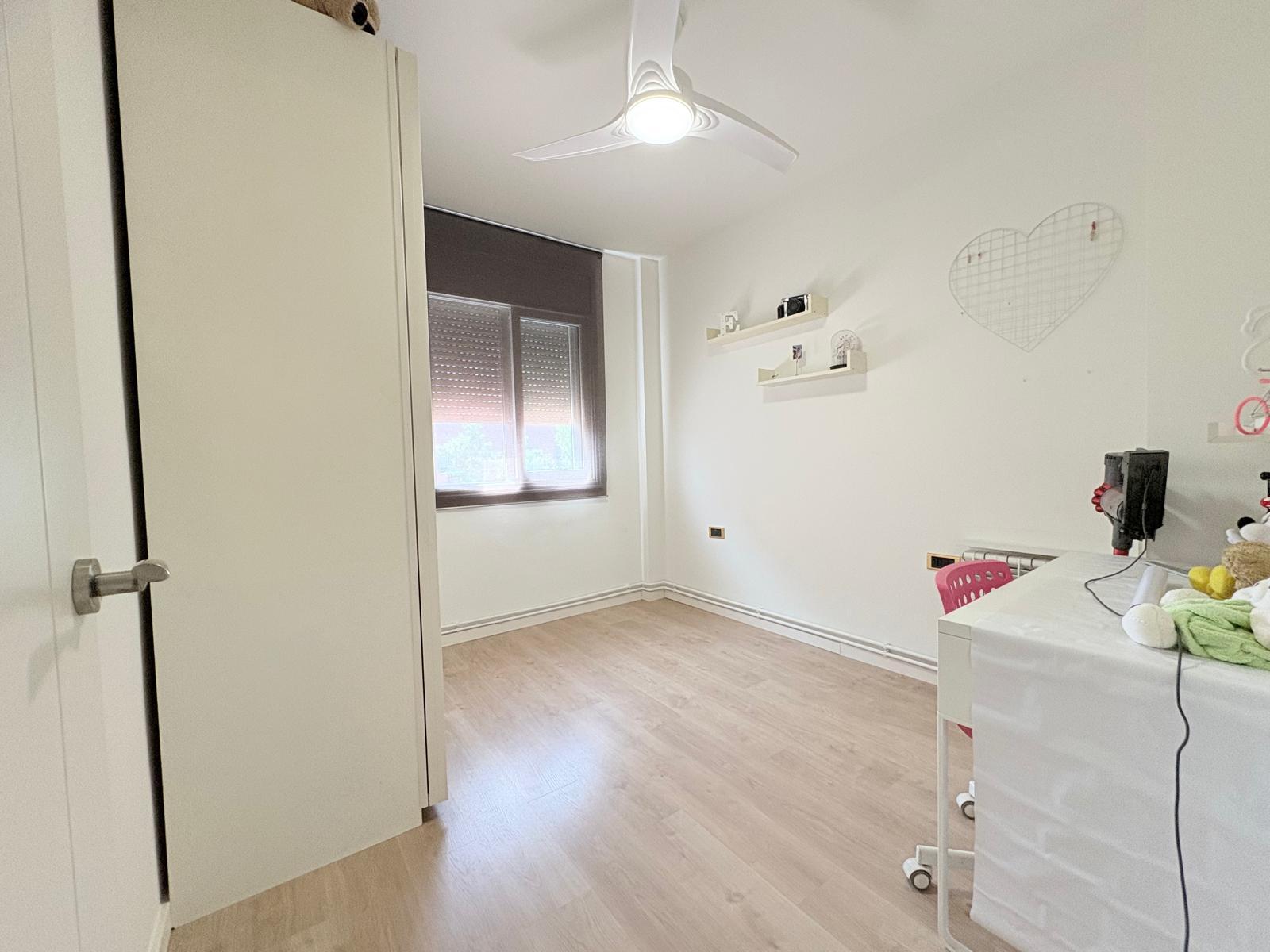 Imagen 18 Casa Adosada en venta en Sabadell / Poblenou junto al centro Civic 