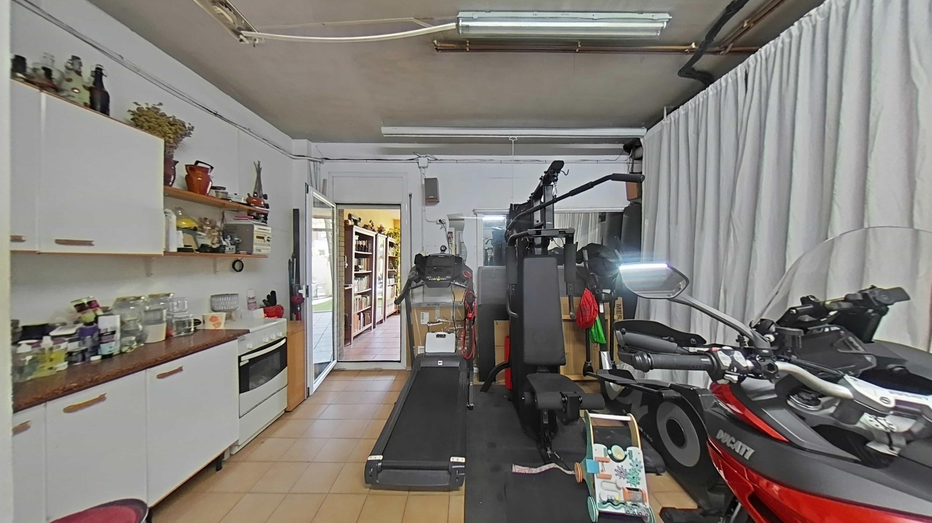 Imagen 10 Casa Adosada en venta en Sabadell / Poblenou junto al centro Civic 