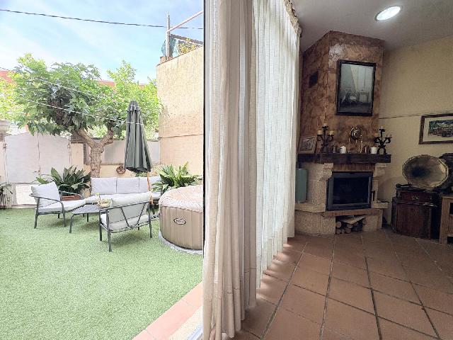 Imagen 2 Inmueble 301909 - Casa Adosada en venta en Sabadell / Poblenou junto al centro Civic 